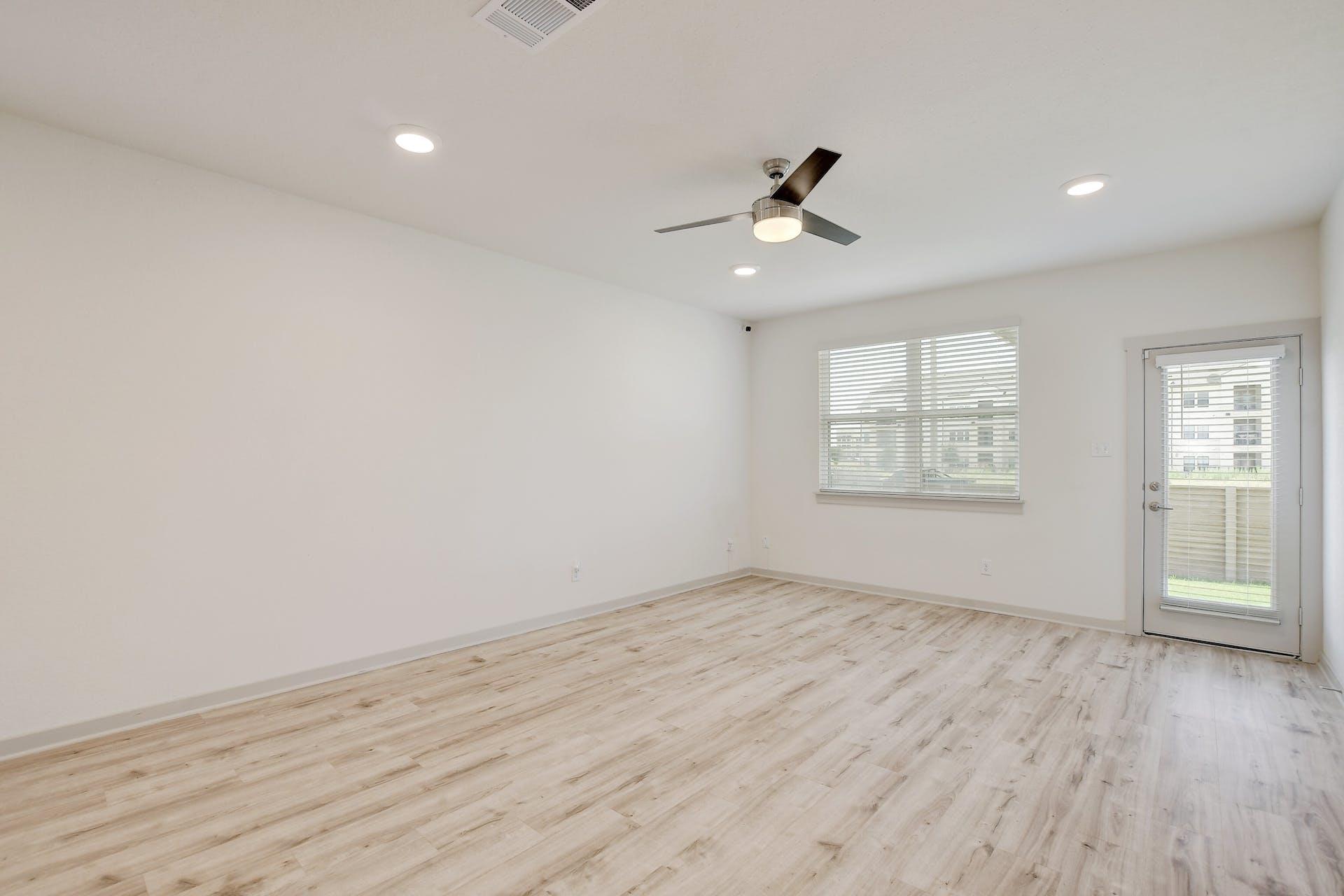 121 Fairfax Ave, San Marcos, TX 78666