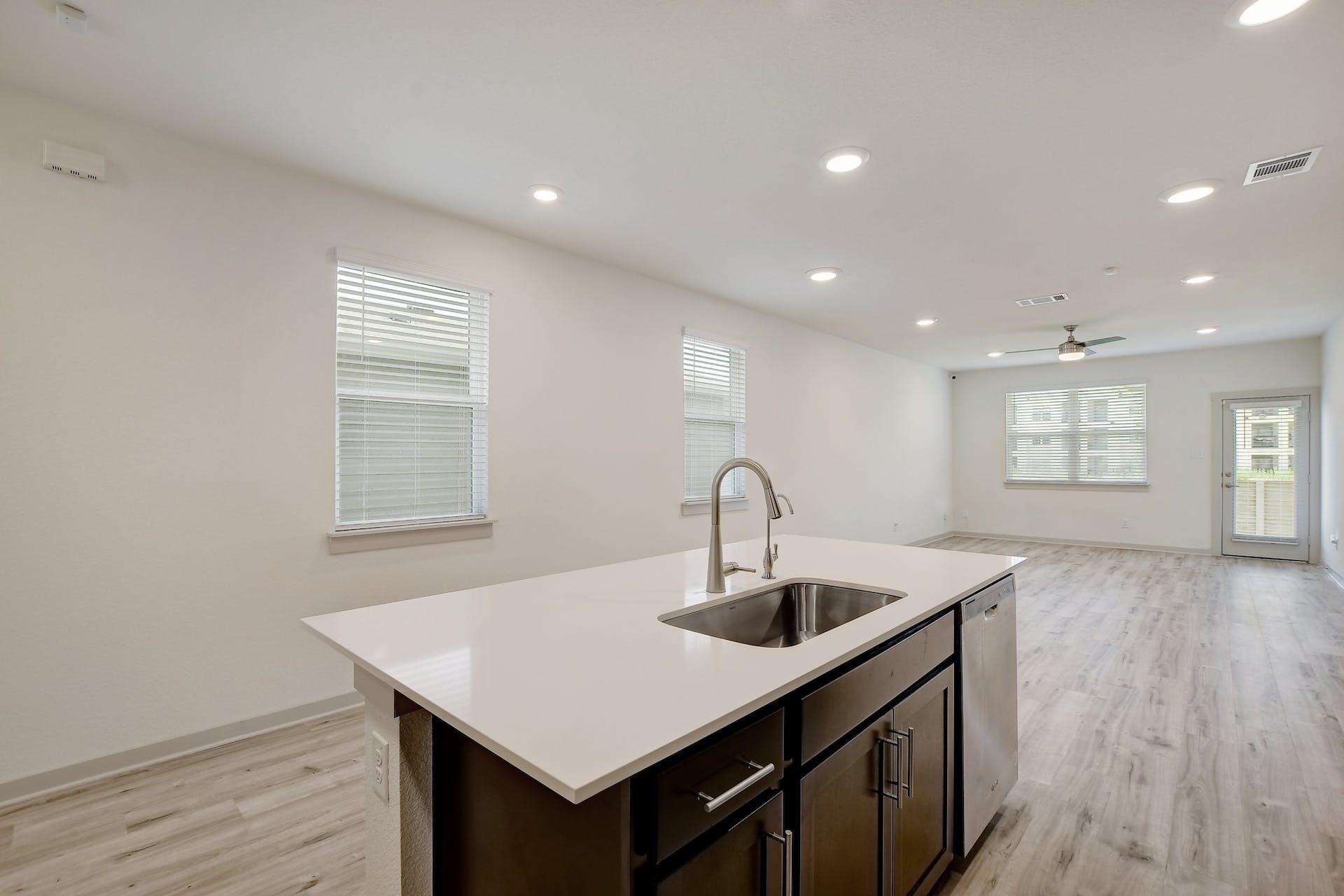 121 Fairfax Ave, San Marcos, TX 78666