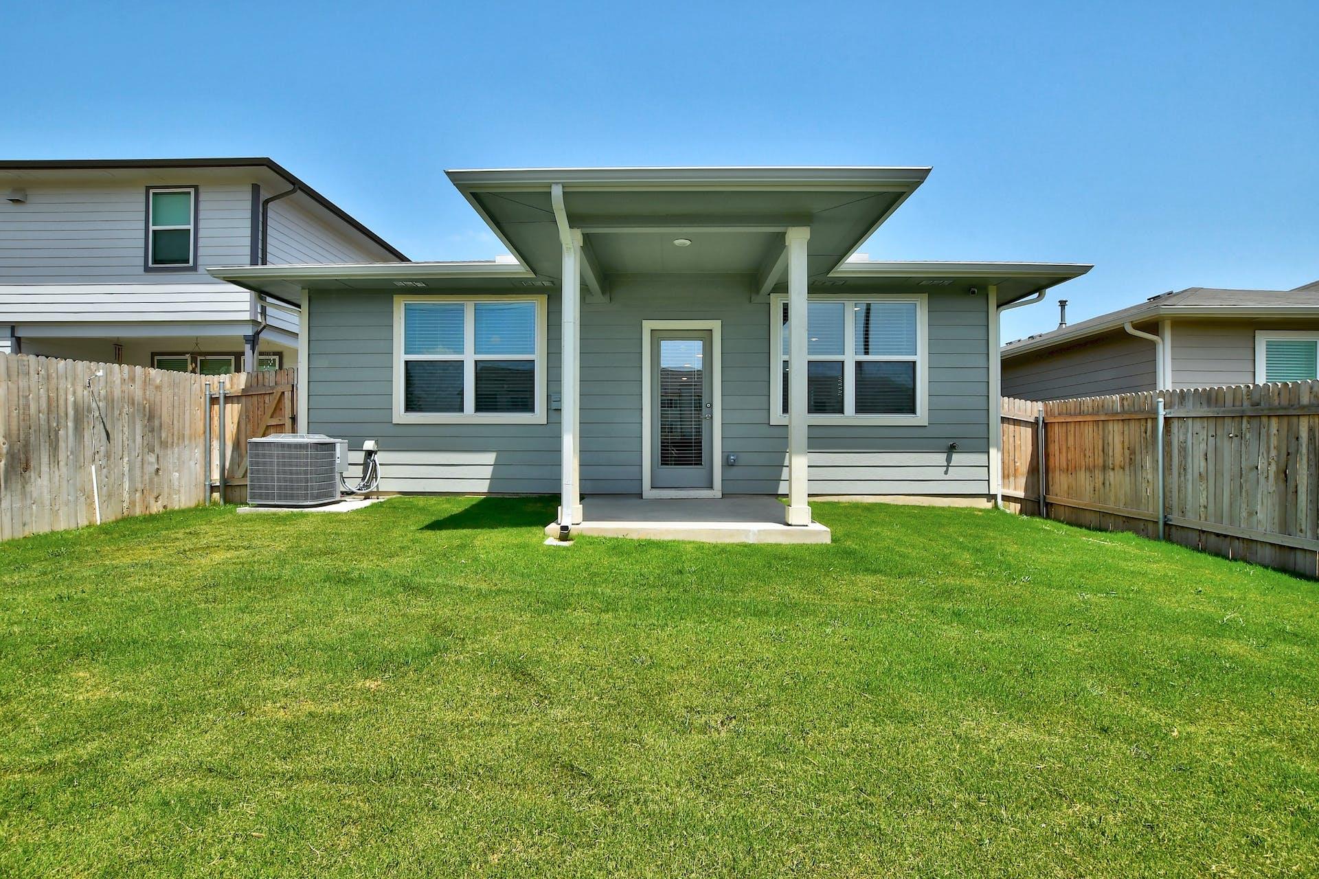 121 Fairfax Ave, San Marcos, TX 78666