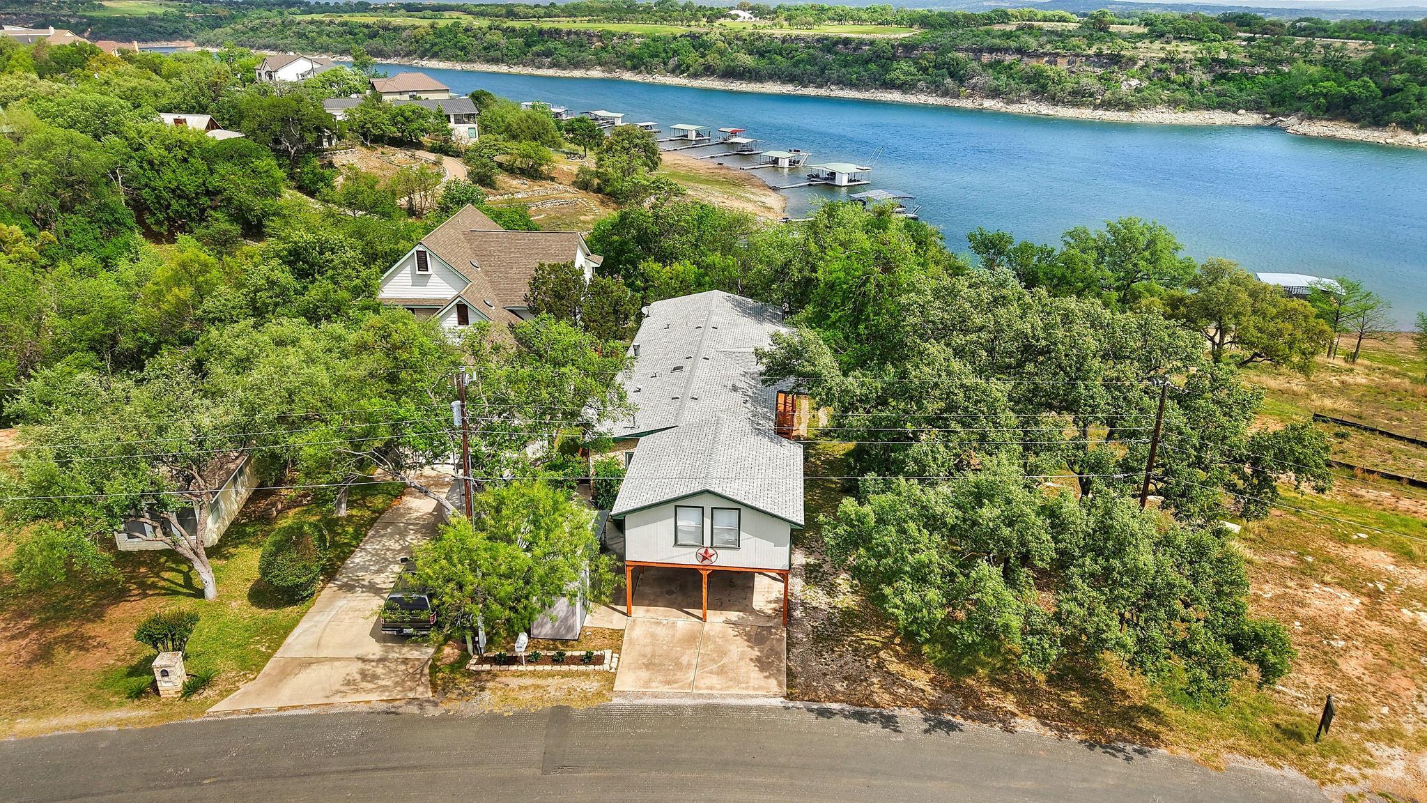 1019 Lake Shore Dr, Spicewood, TX 78669