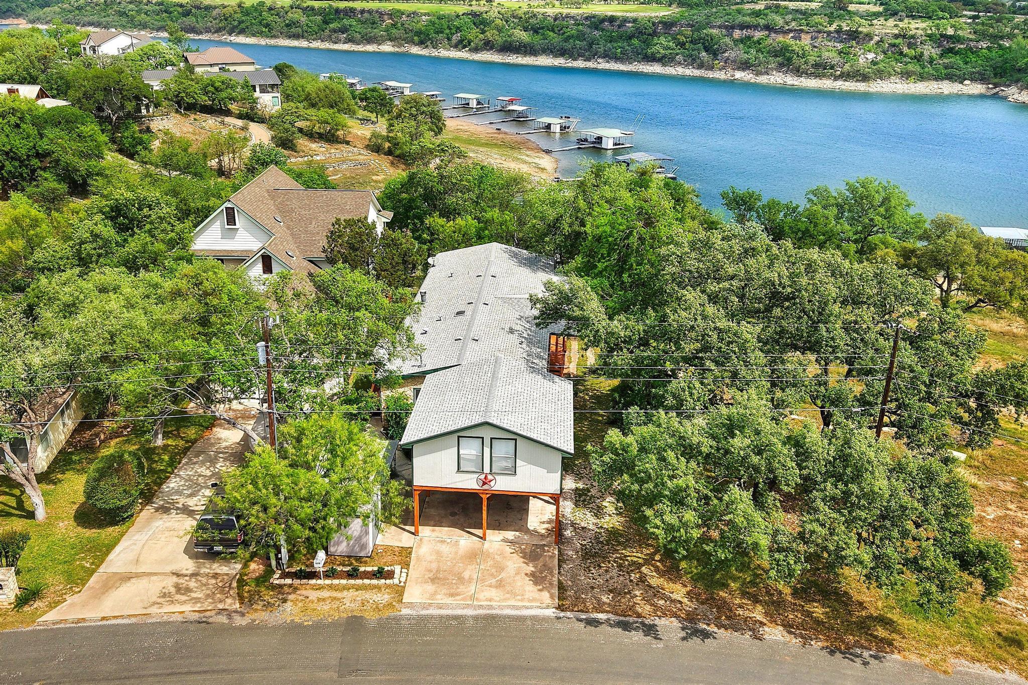 1019 Lake Shore Dr, Spicewood, TX 78669