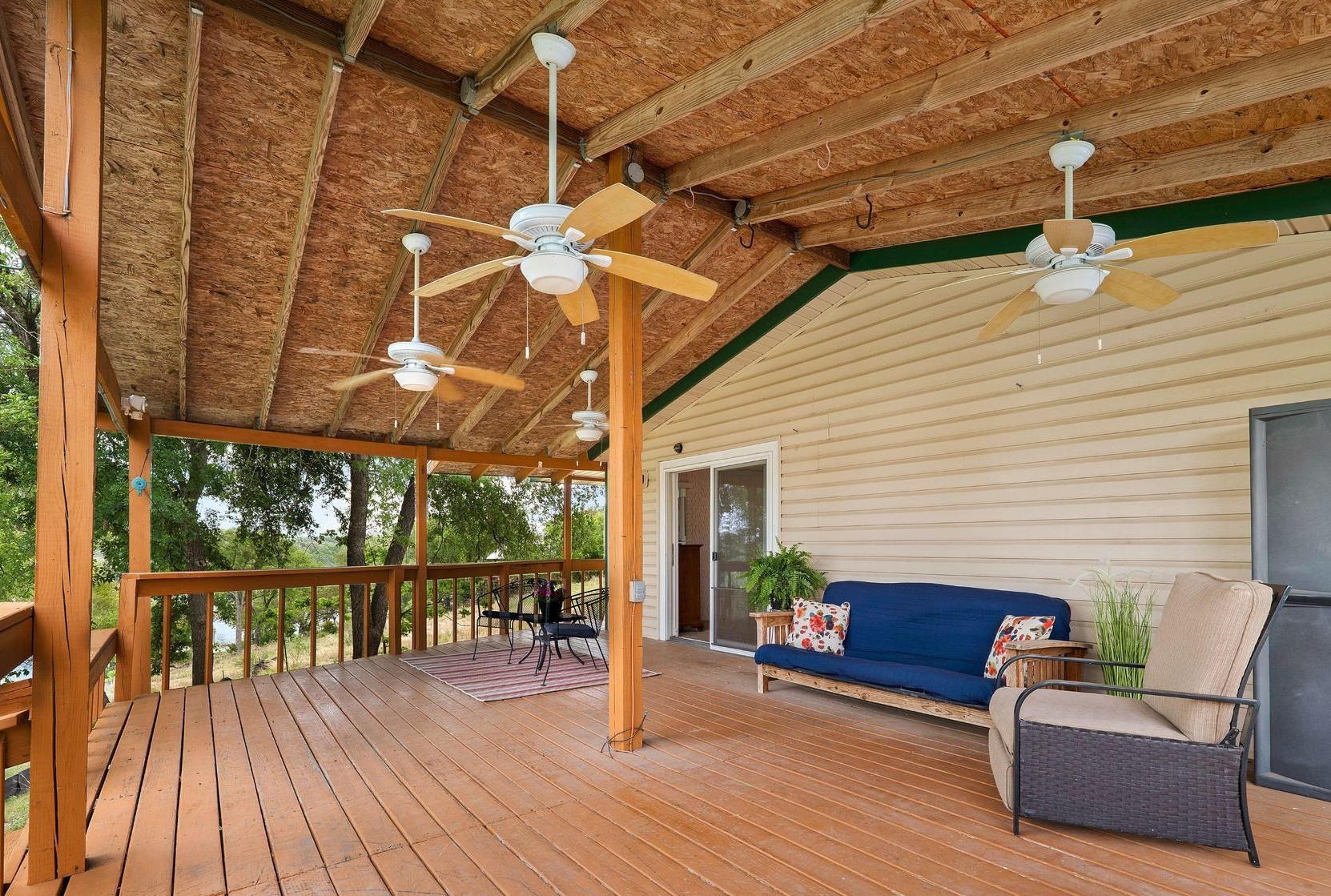 1019 Lake Shore Dr, Spicewood, TX 78669