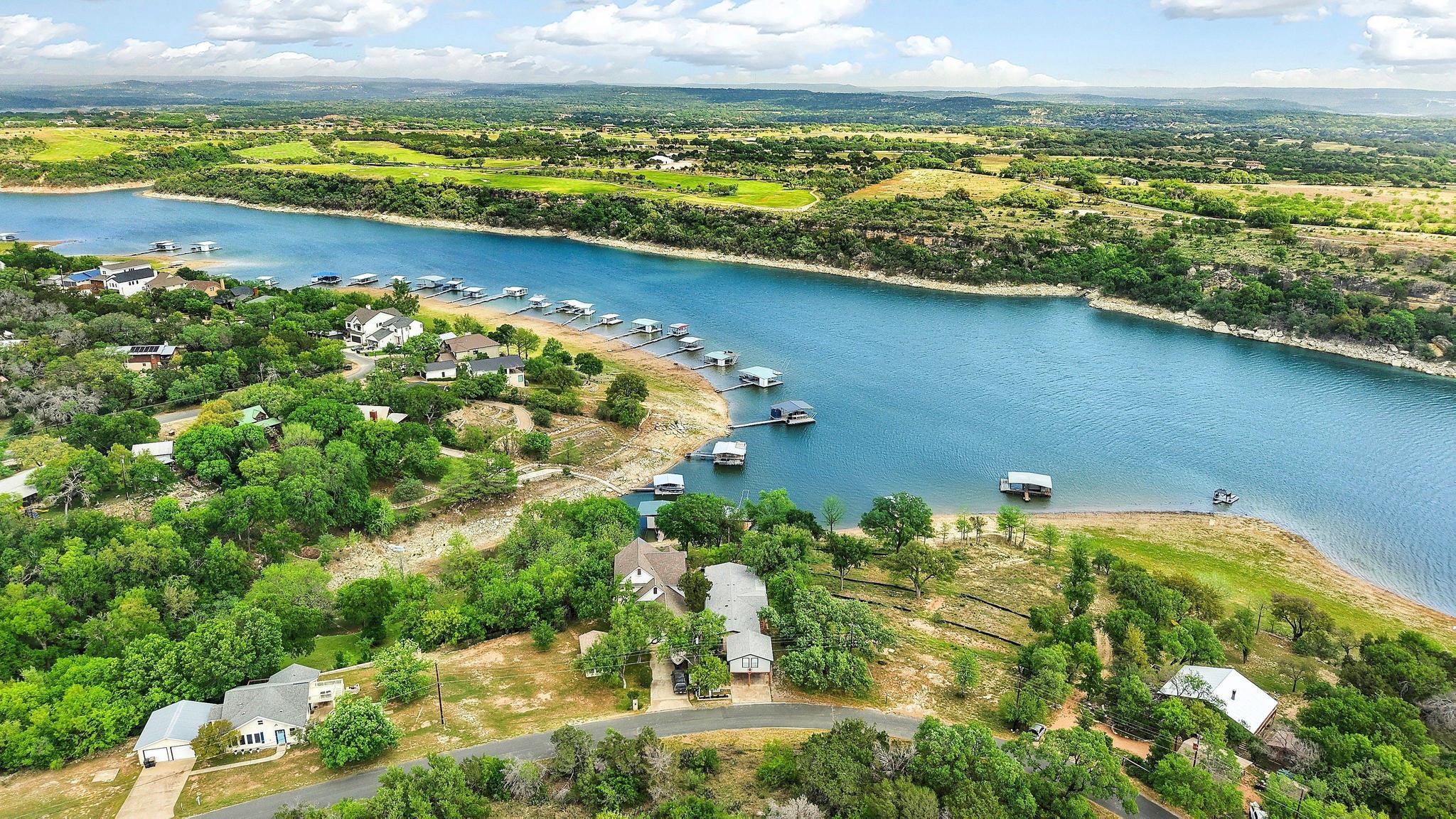 1019 Lake Shore Dr, Spicewood, TX 78669