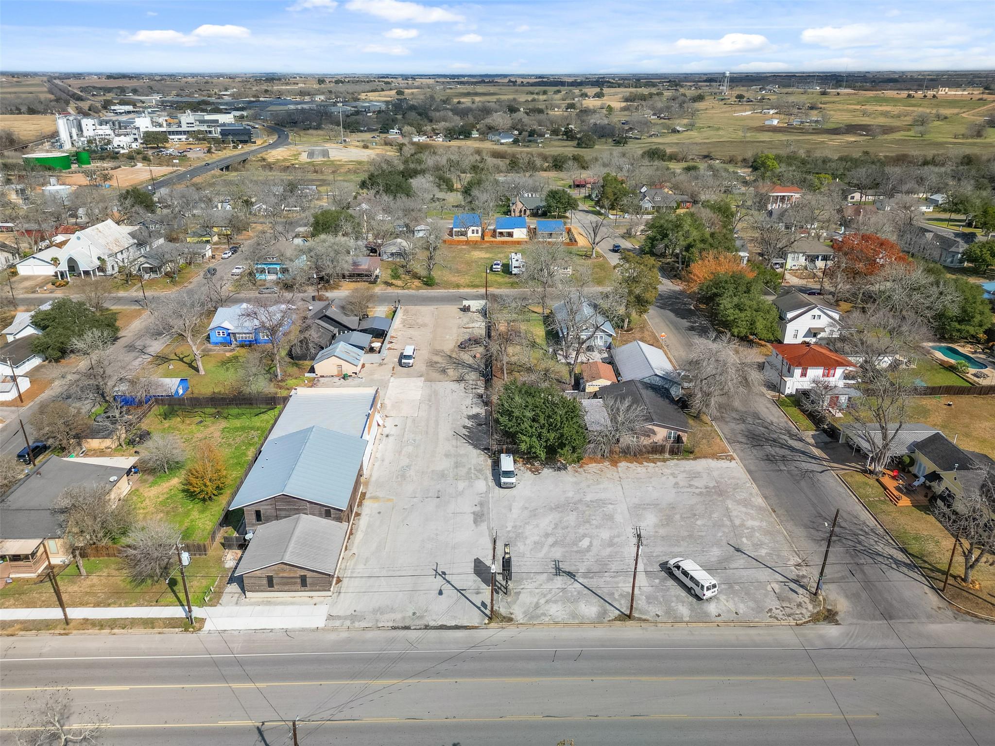 317 N Avenue E, Shiner, TX 77984