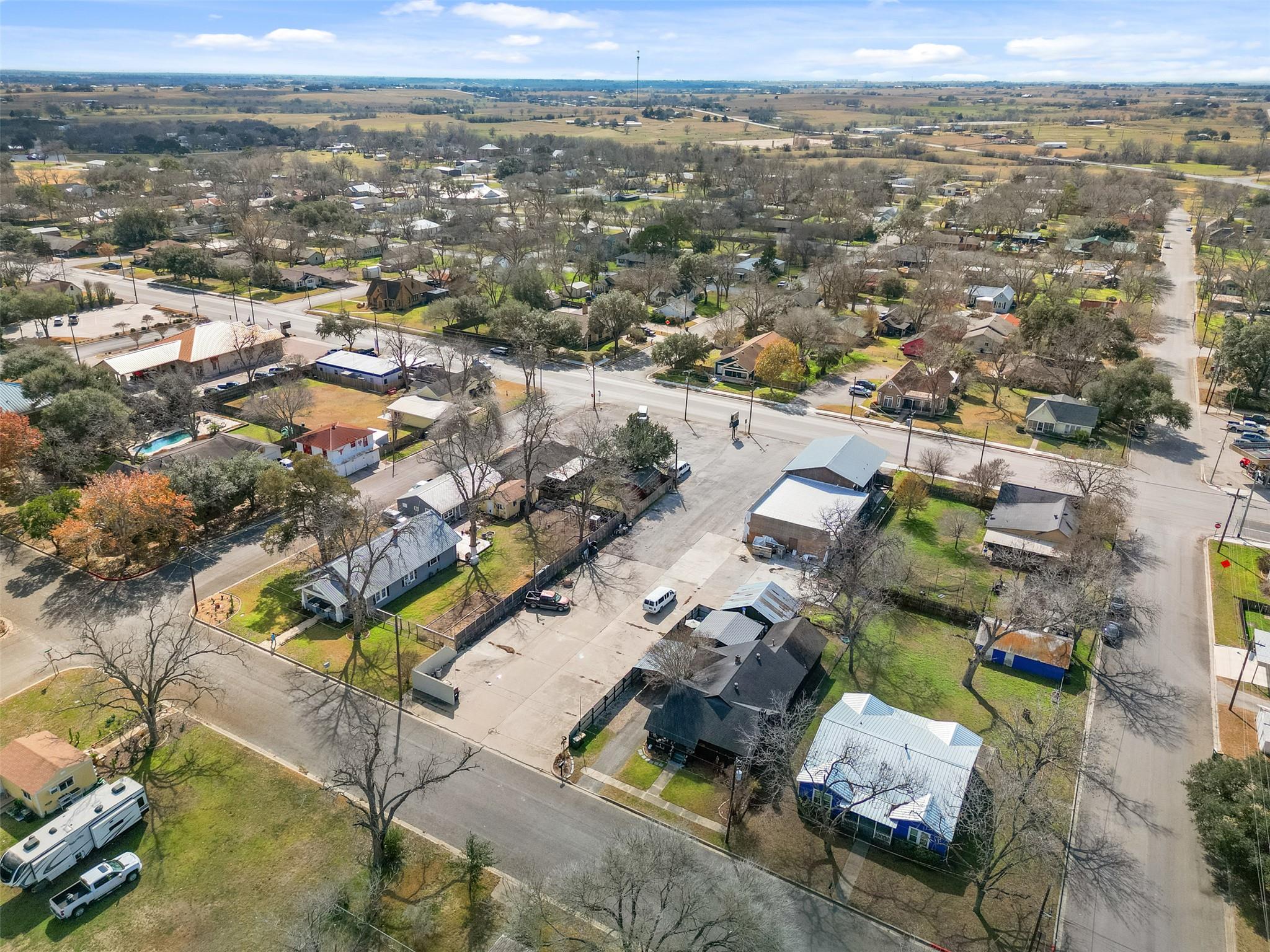 317 N Avenue E, Shiner, TX 77984