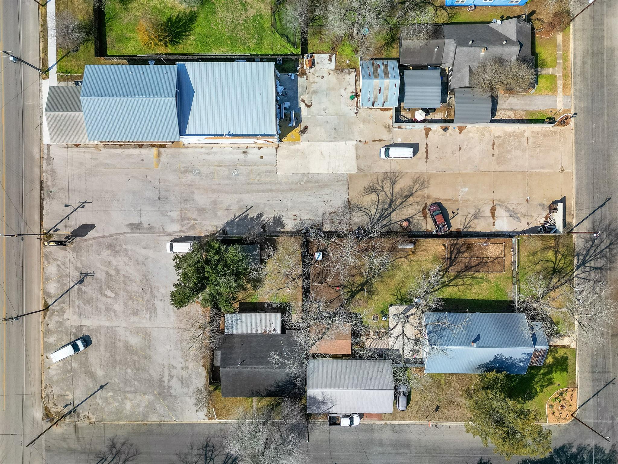 317 N Avenue E, Shiner, TX 77984