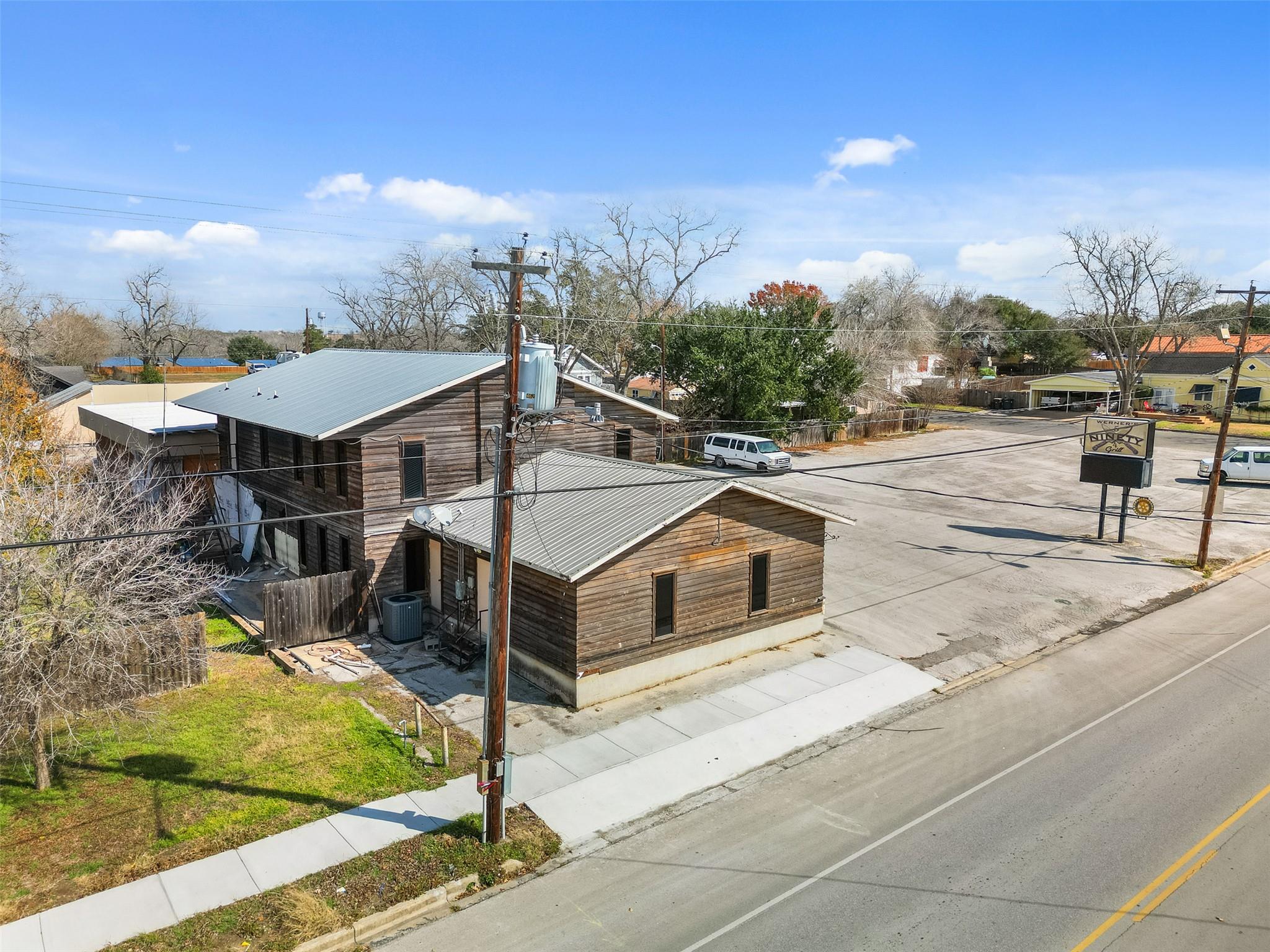 317 N Avenue E, Shiner, TX 77984