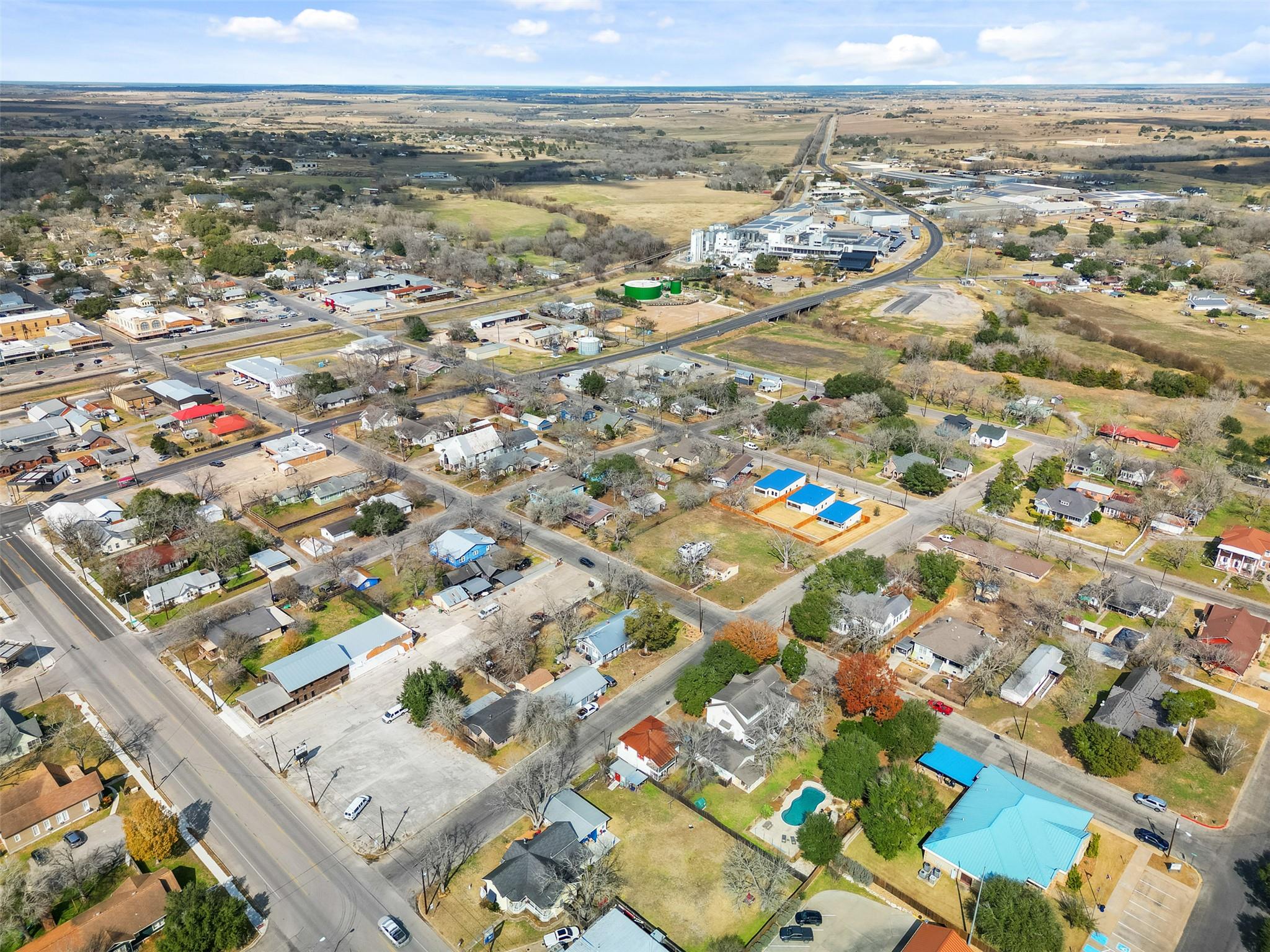 317 N Avenue E, Shiner, TX 77984