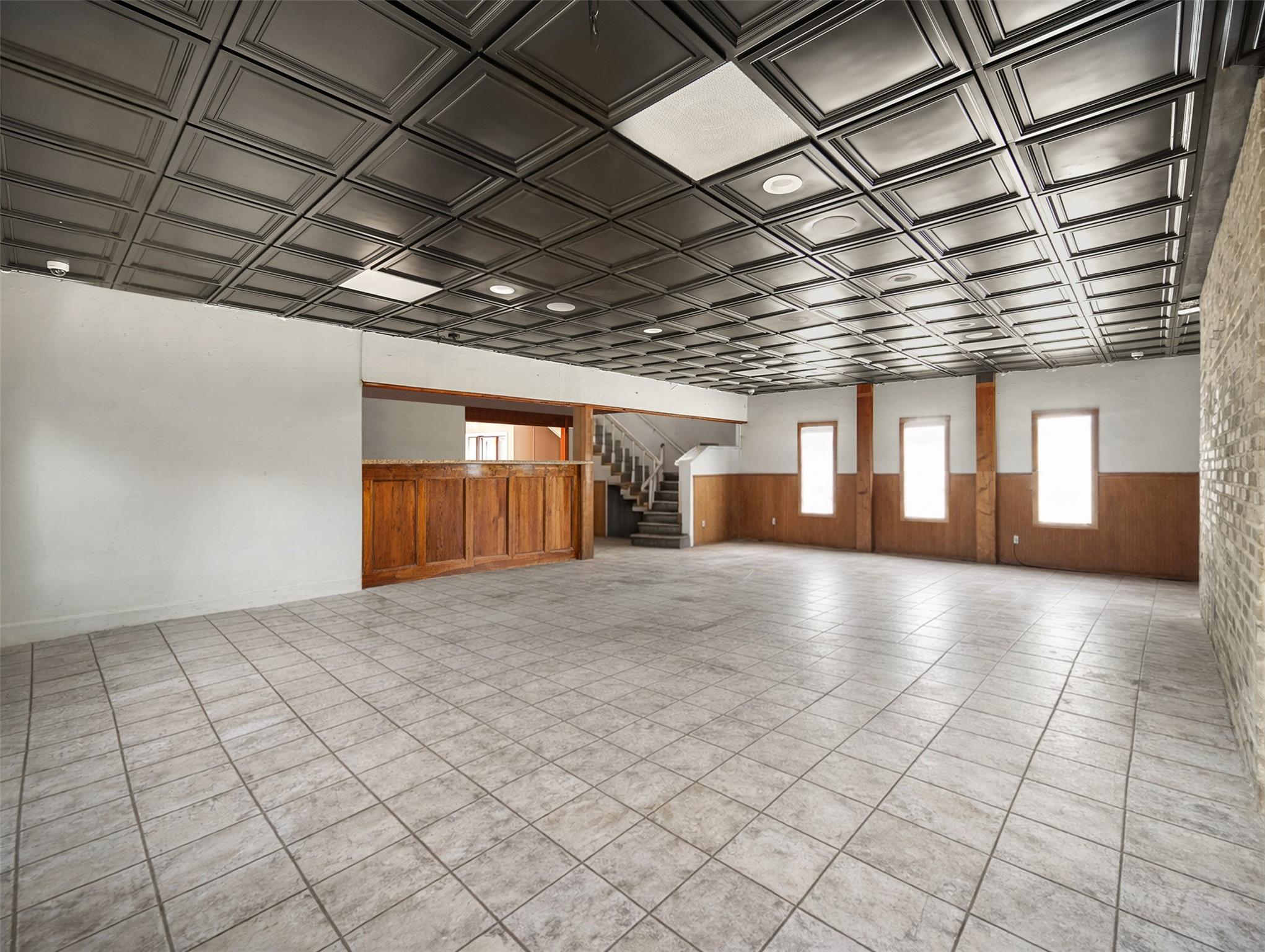 317 N Avenue E, Shiner, TX 77984