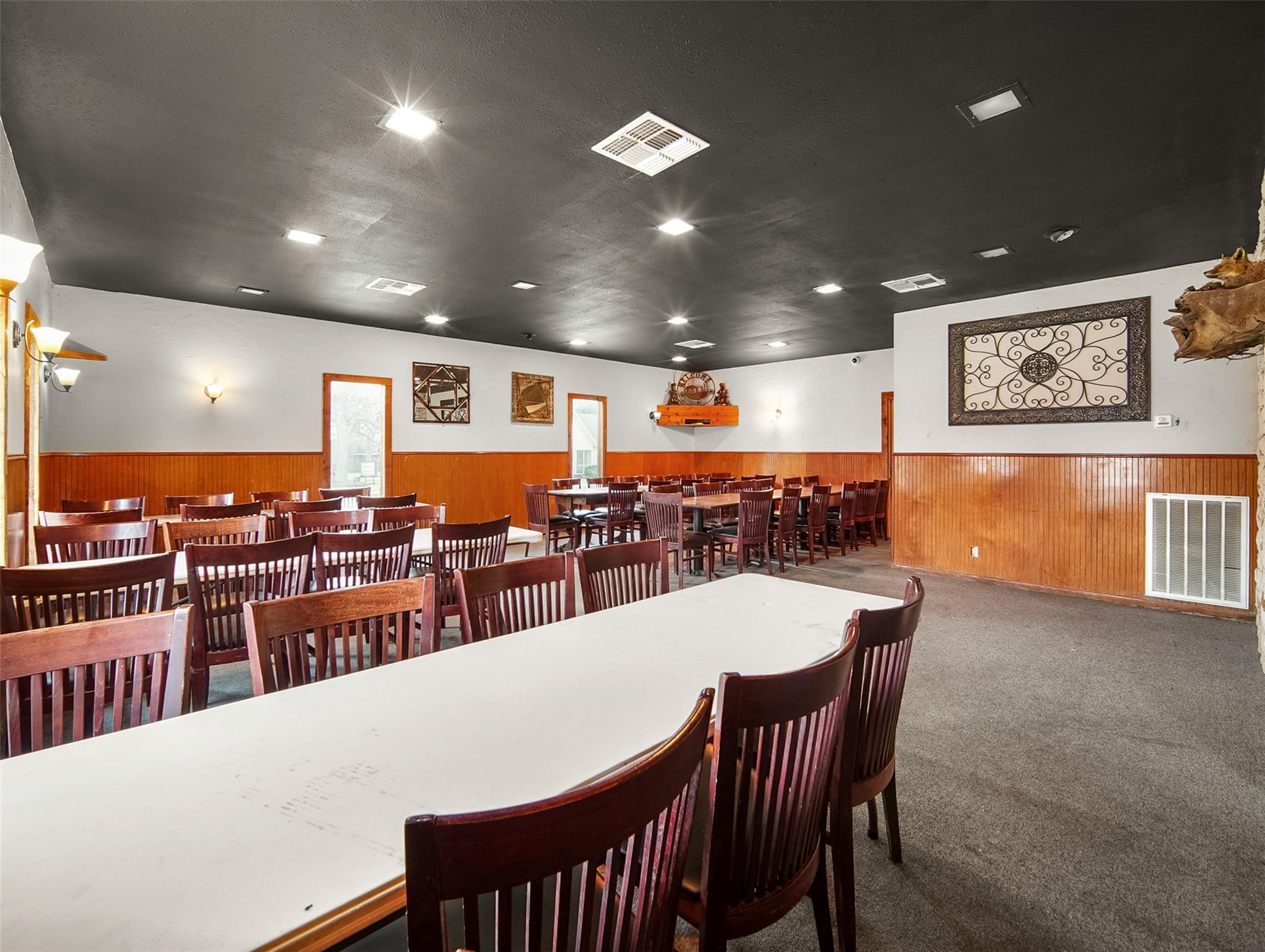 317 N Avenue E, Shiner, TX 77984