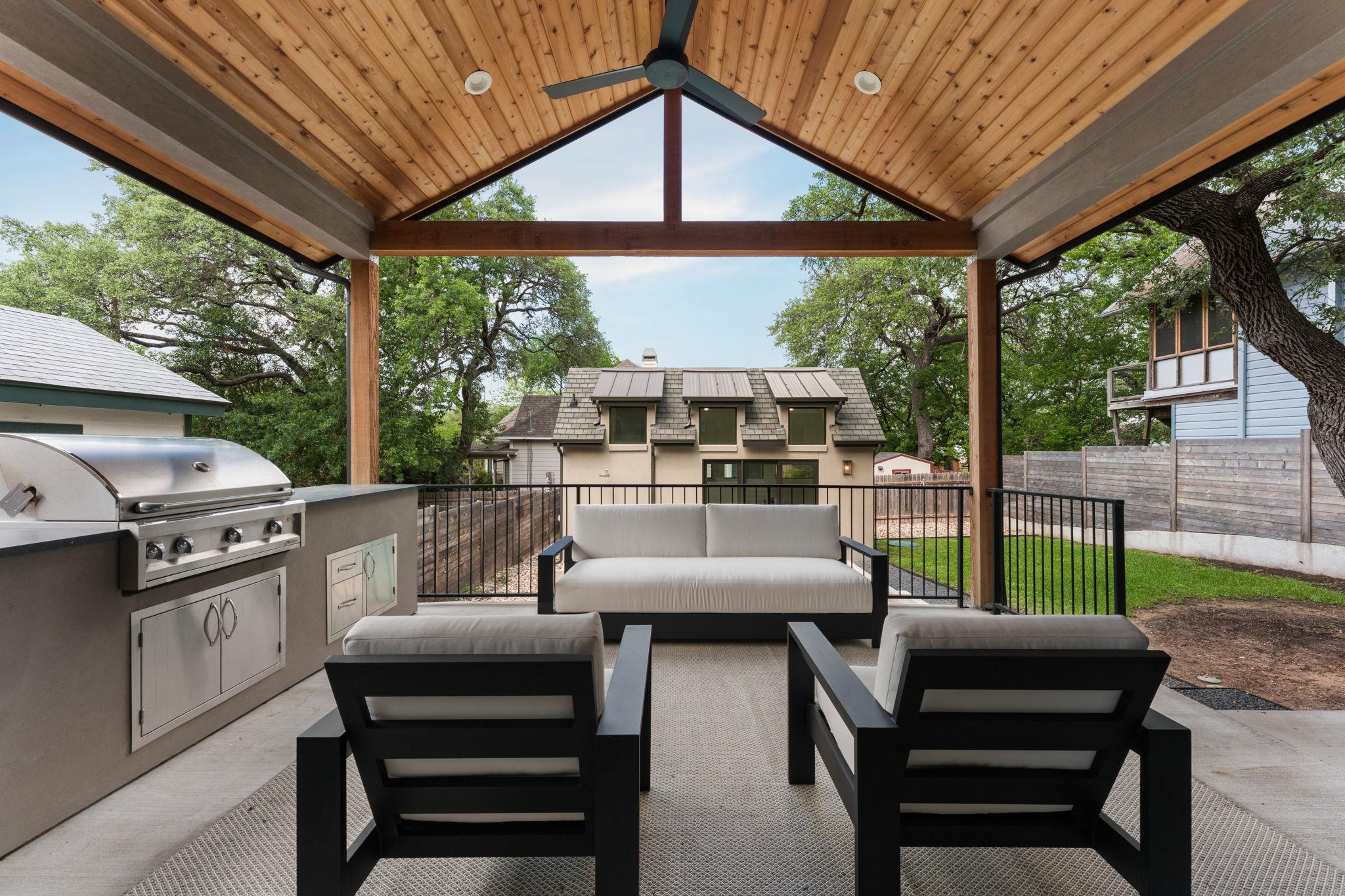 212 Fletcher St, Austin, TX 78704