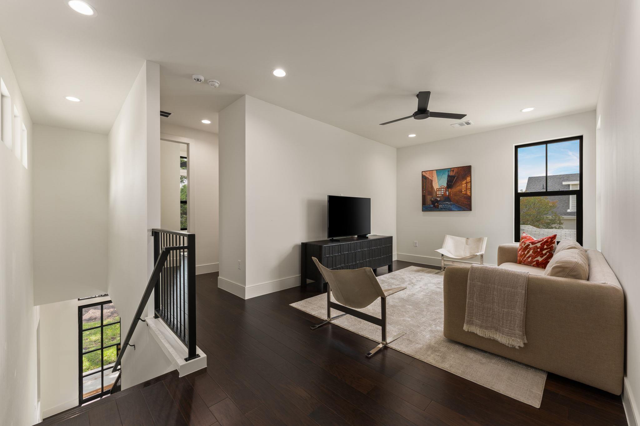 212 Fletcher St, Austin, TX 78704