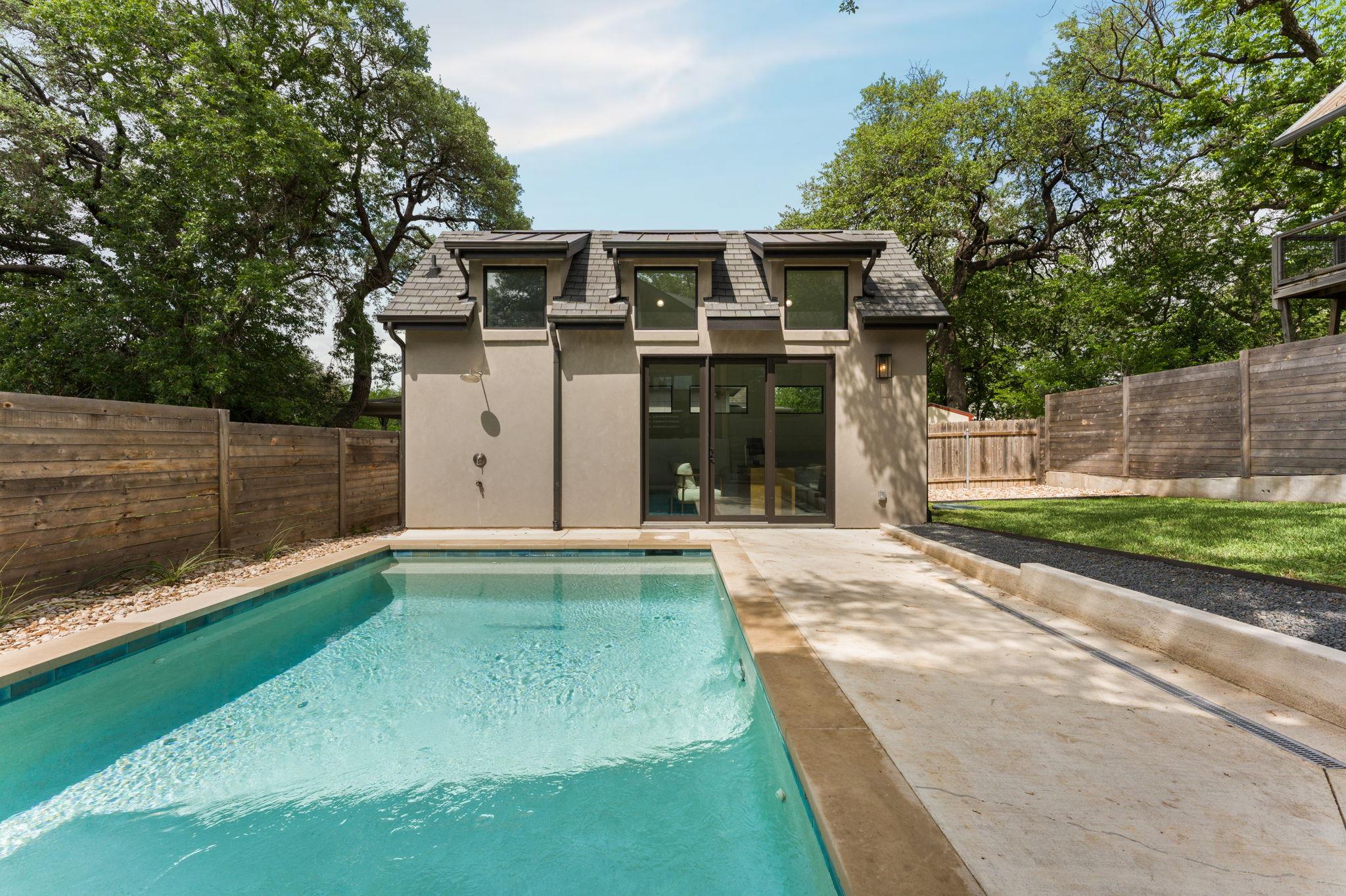 212 Fletcher St, Austin, TX 78704