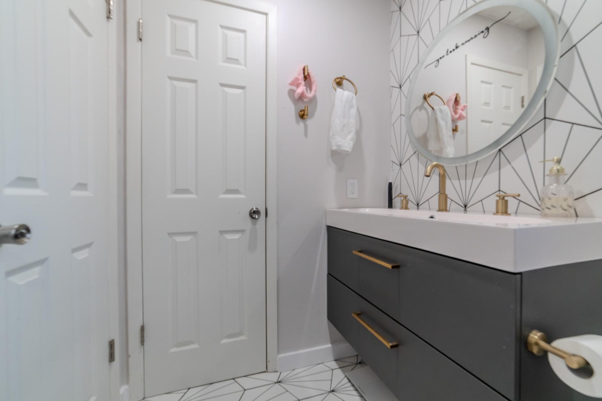 1015 E Yager Ln # 115, Austin, TX 78753