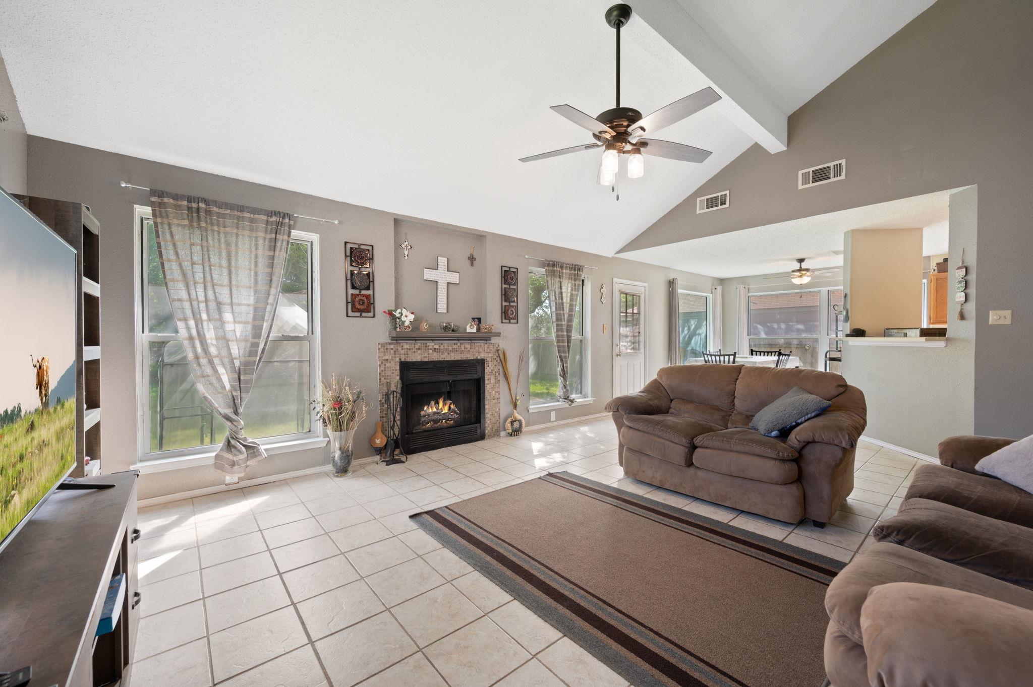 604 Battlecreek Ln, Leander, TX 78641