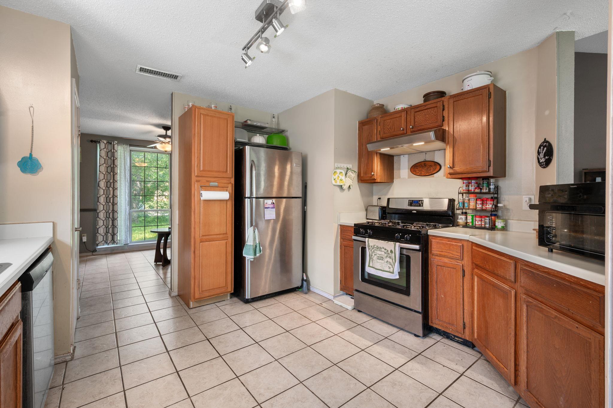 604 Battlecreek Ln, Leander, TX 78641