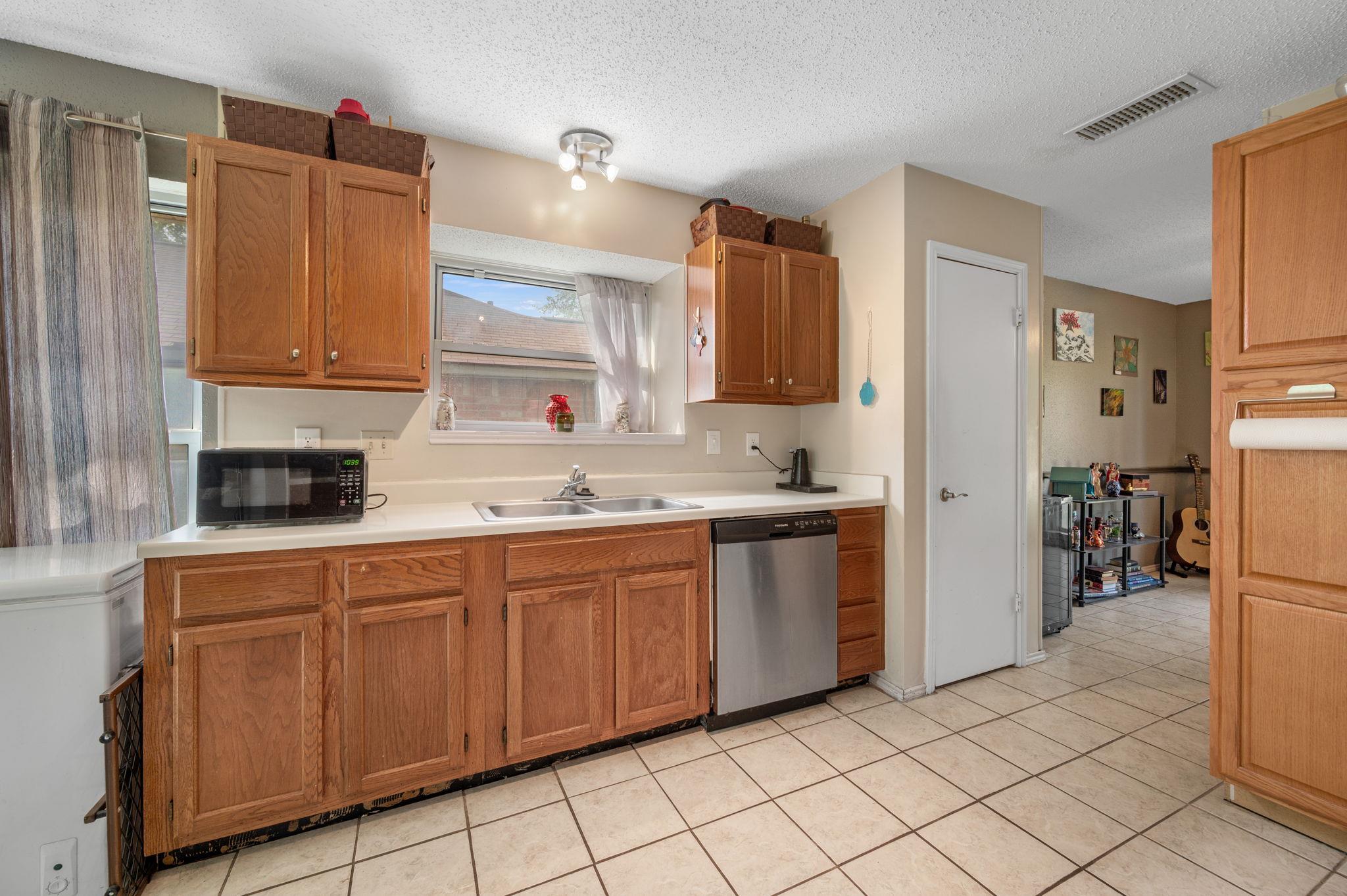 604 Battlecreek Ln, Leander, TX 78641