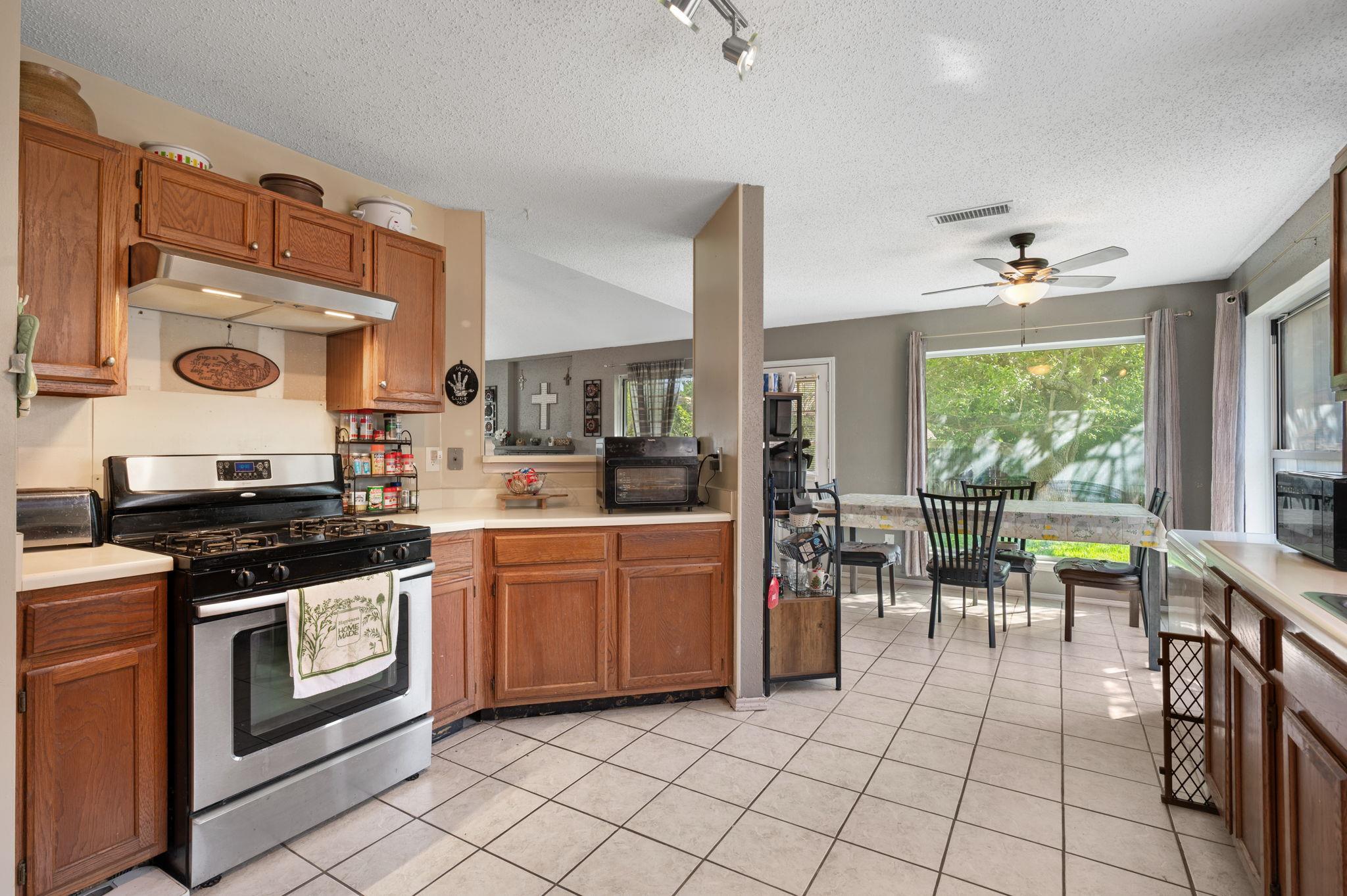 604 Battlecreek Ln, Leander, TX 78641