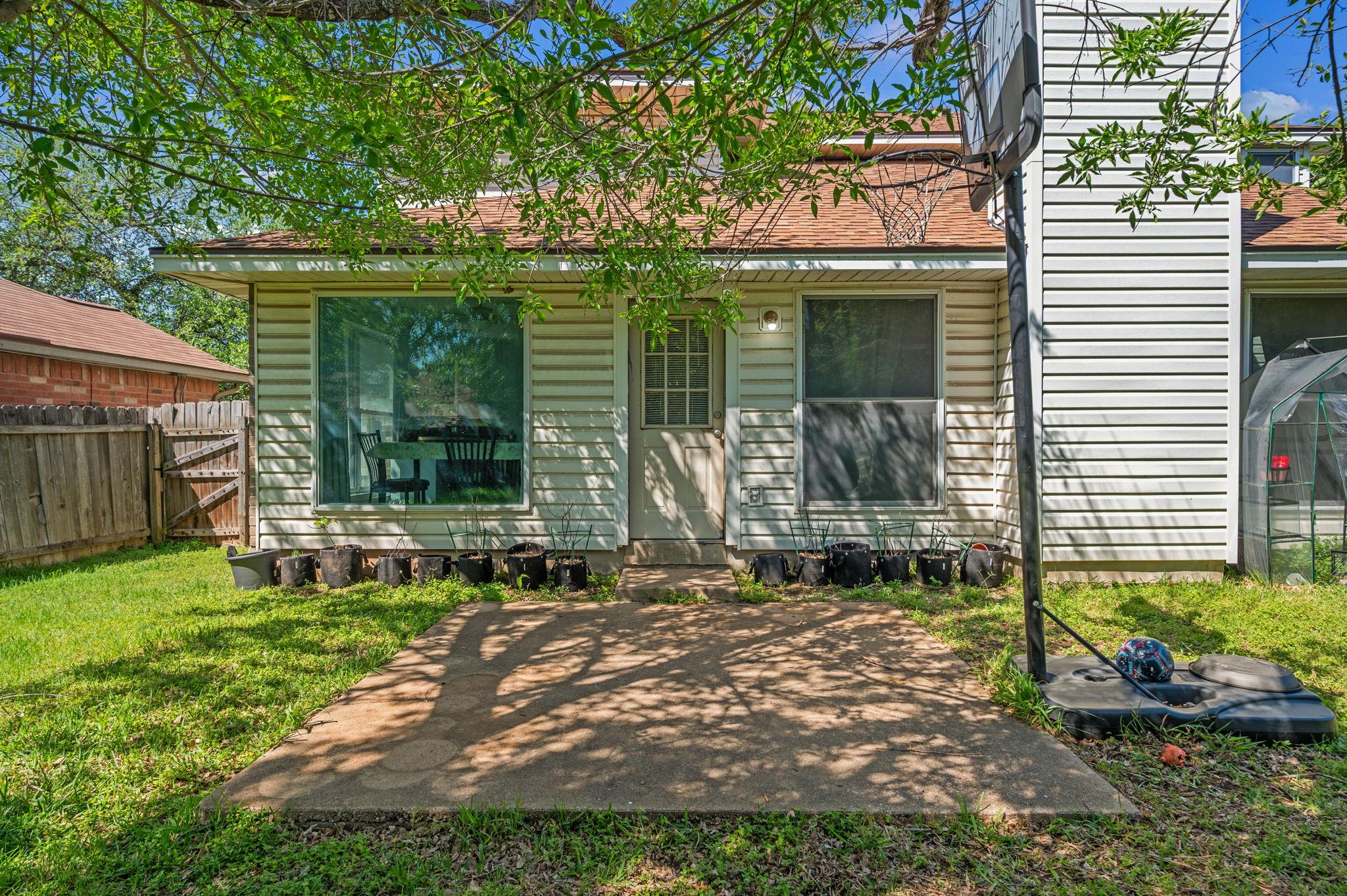 604 Battlecreek Ln, Leander, TX 78641