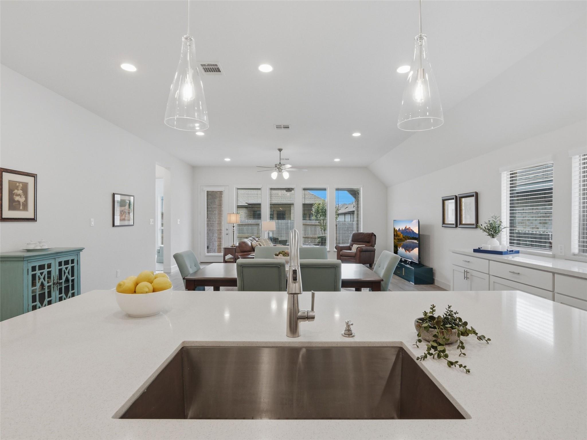 1833 Luna St, New Braunfels, TX 78132