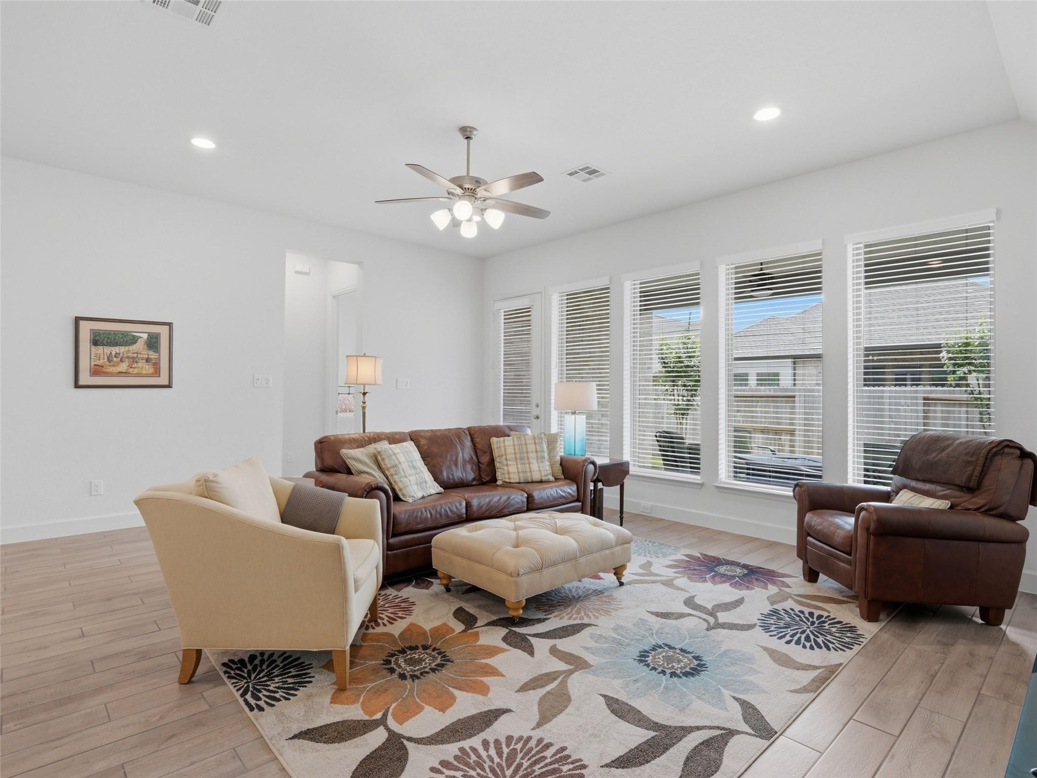 1833 Luna St, New Braunfels, TX 78132