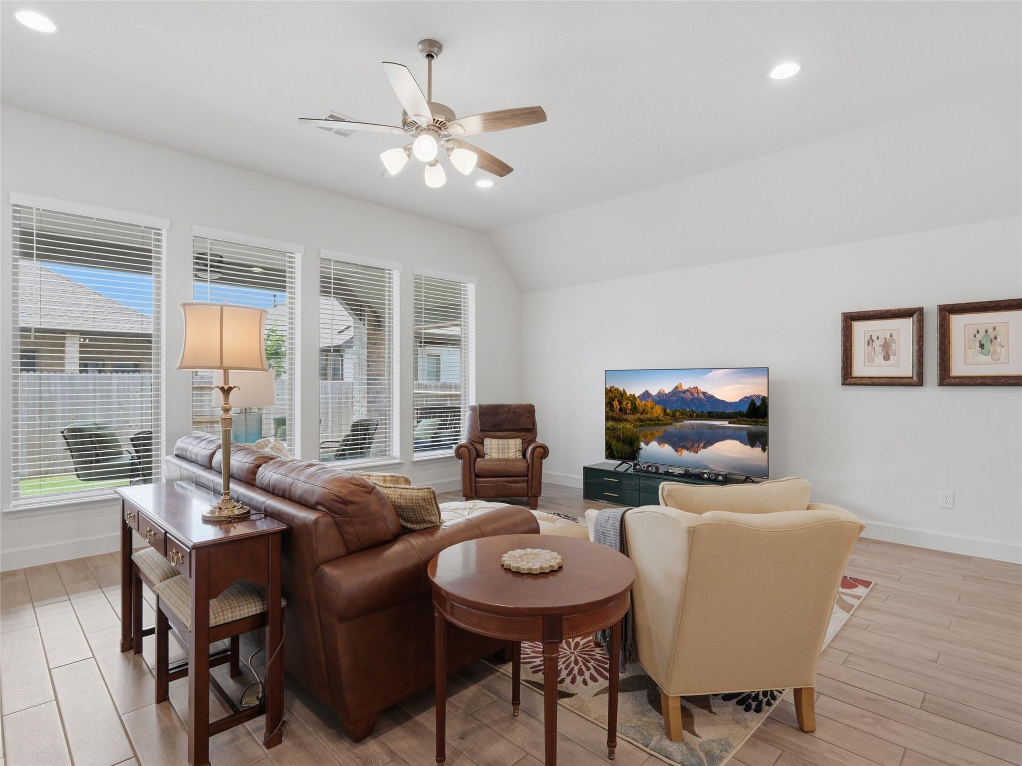 1833 Luna St, New Braunfels, TX 78132