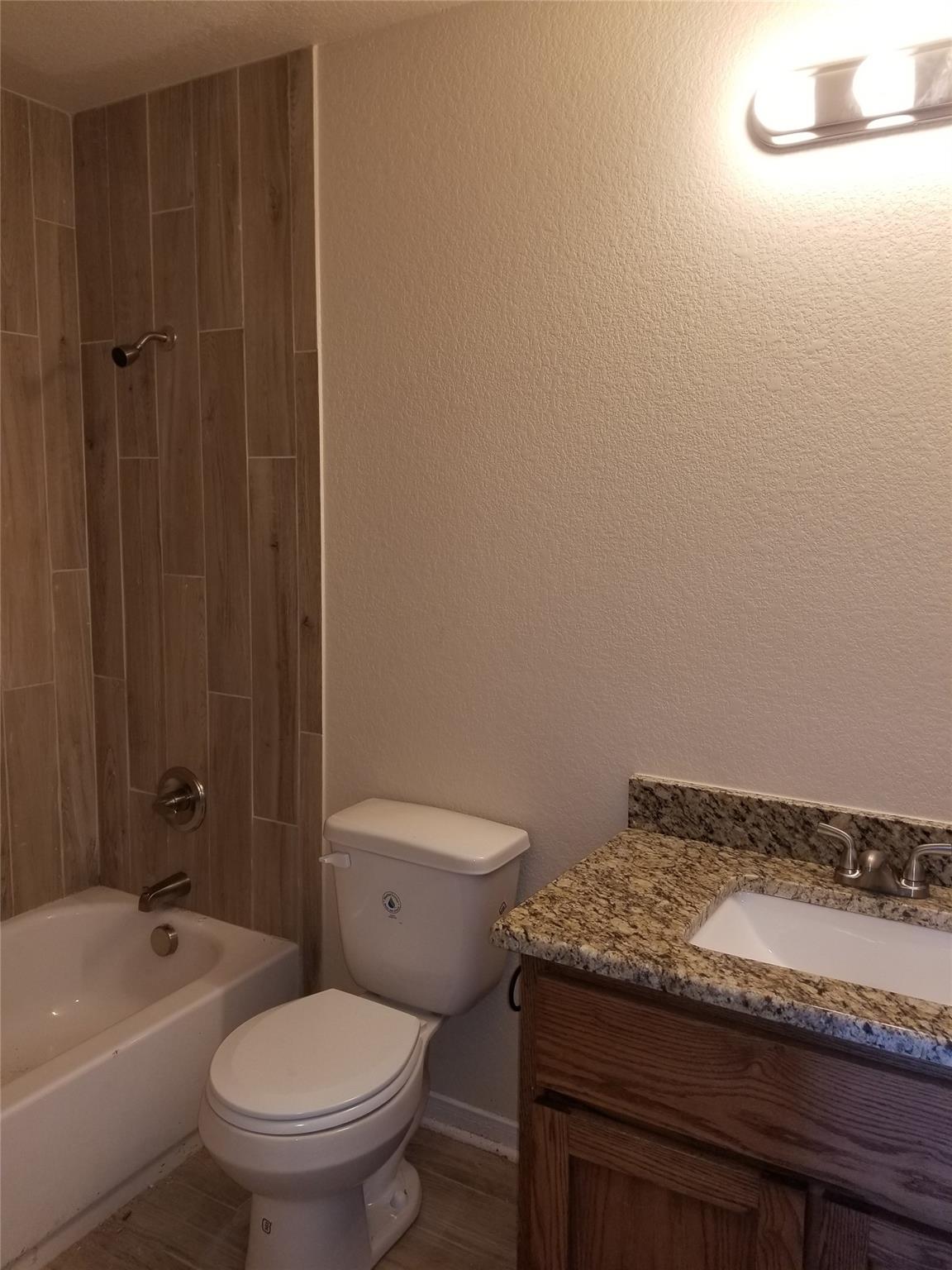 92 Sandstone Dr # B, Jarrell, TX 76537