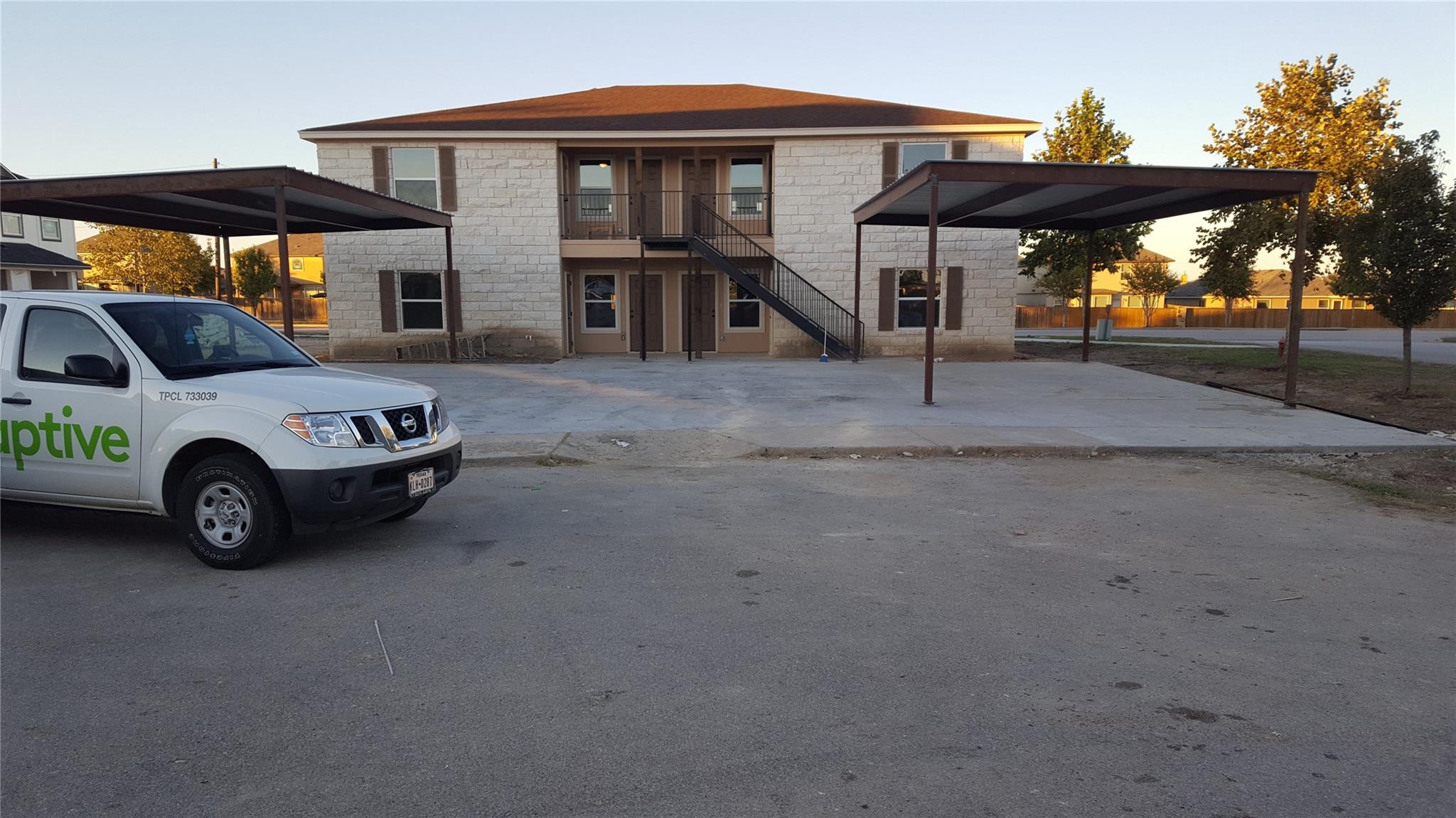 92 Sandstone Dr # B, Jarrell, TX 76537