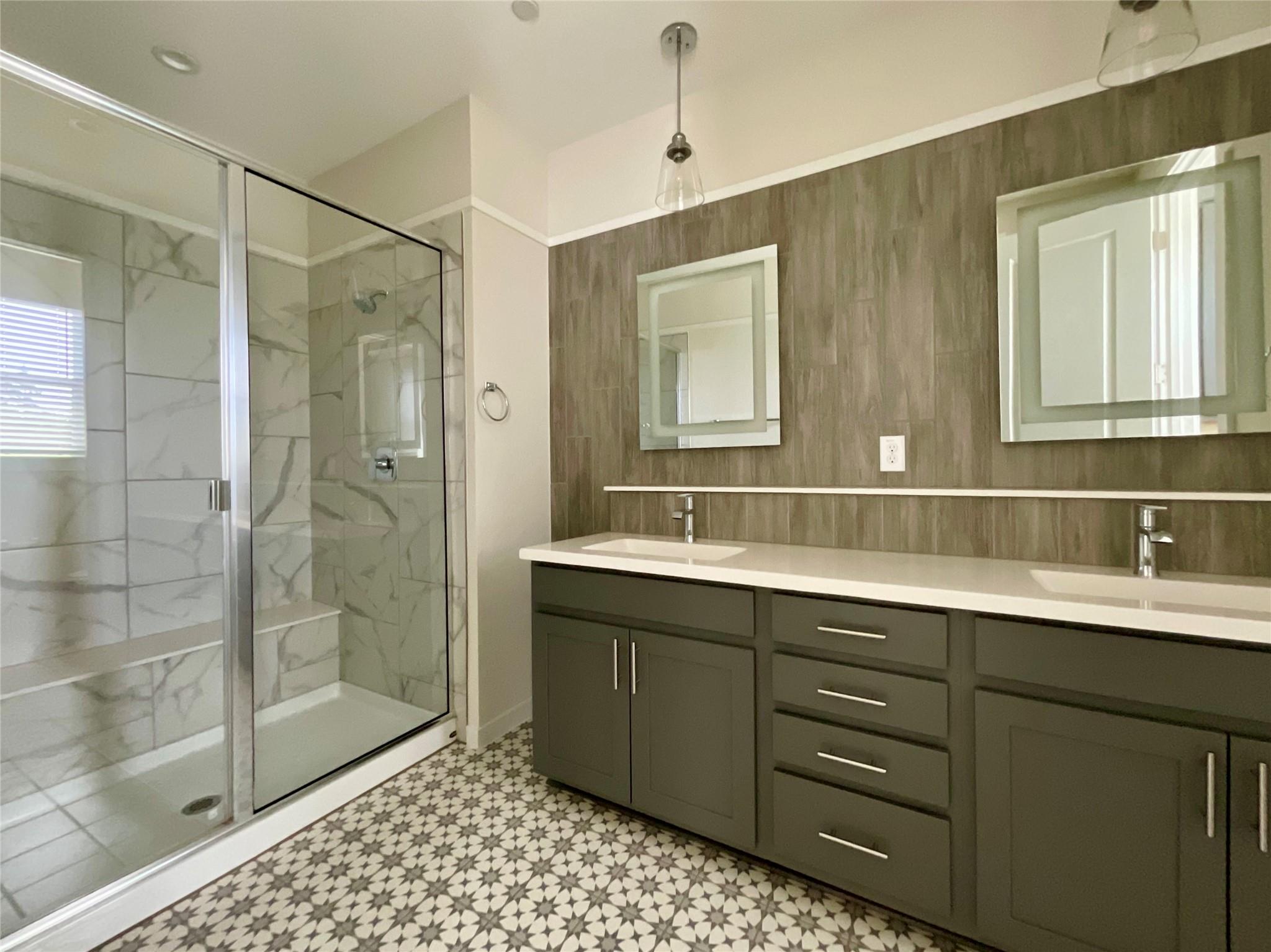 12001 Vista Parke Dr # 203, Austin, TX 78726