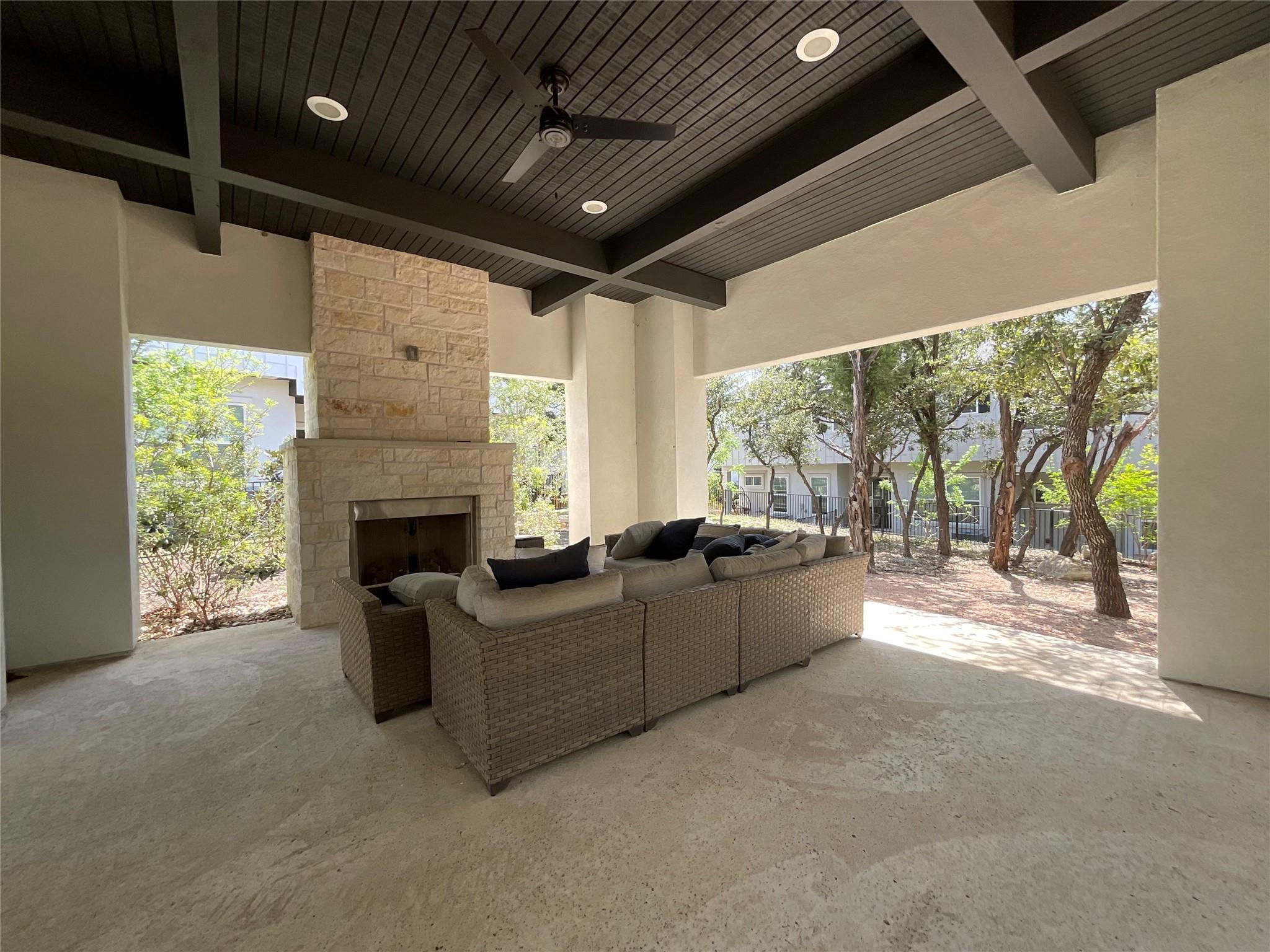 12001 Vista Parke Dr # 203, Austin, TX 78726