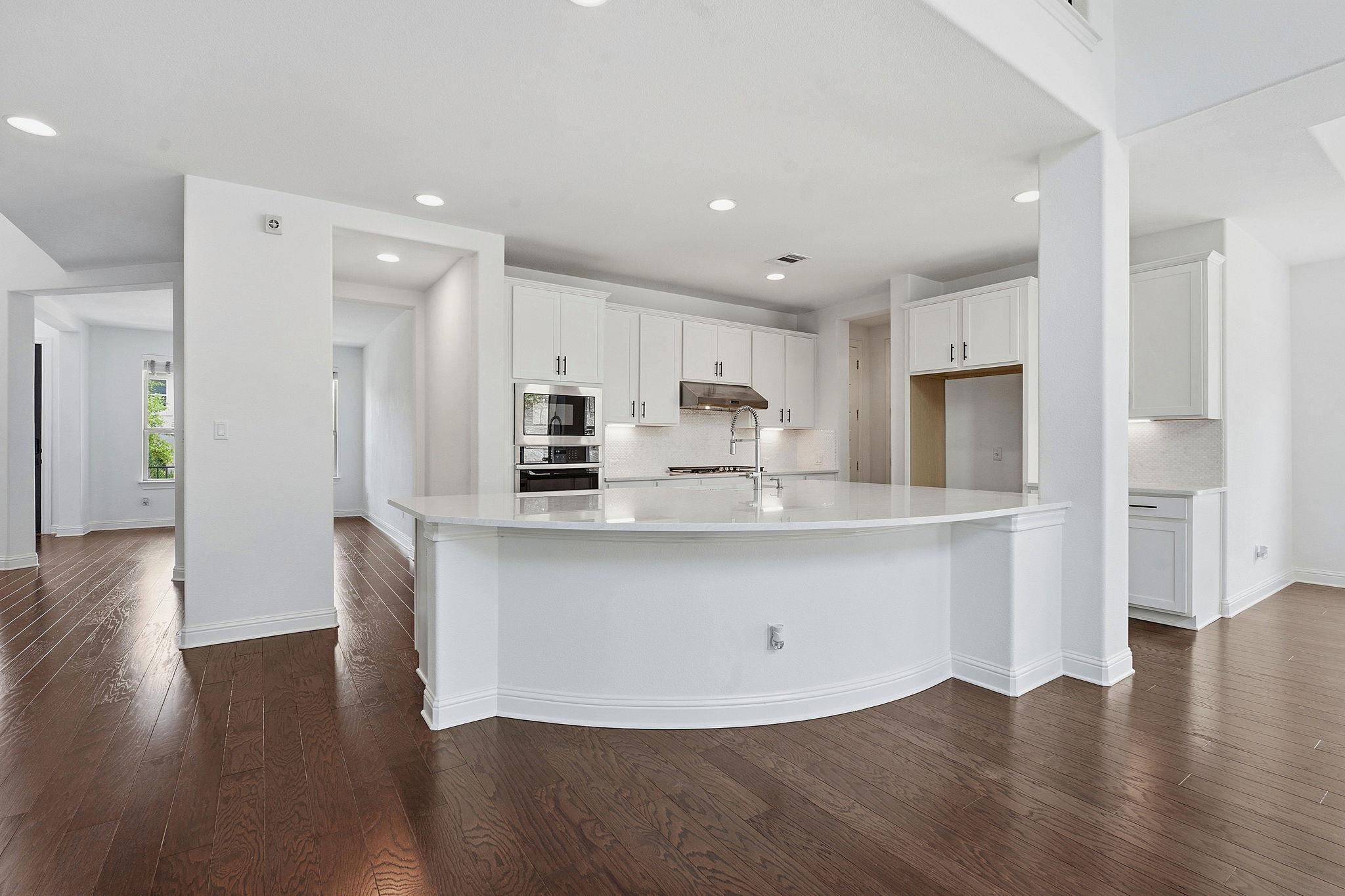 2405 Cades Spirit Bnd # 105, Austin, TX 78738