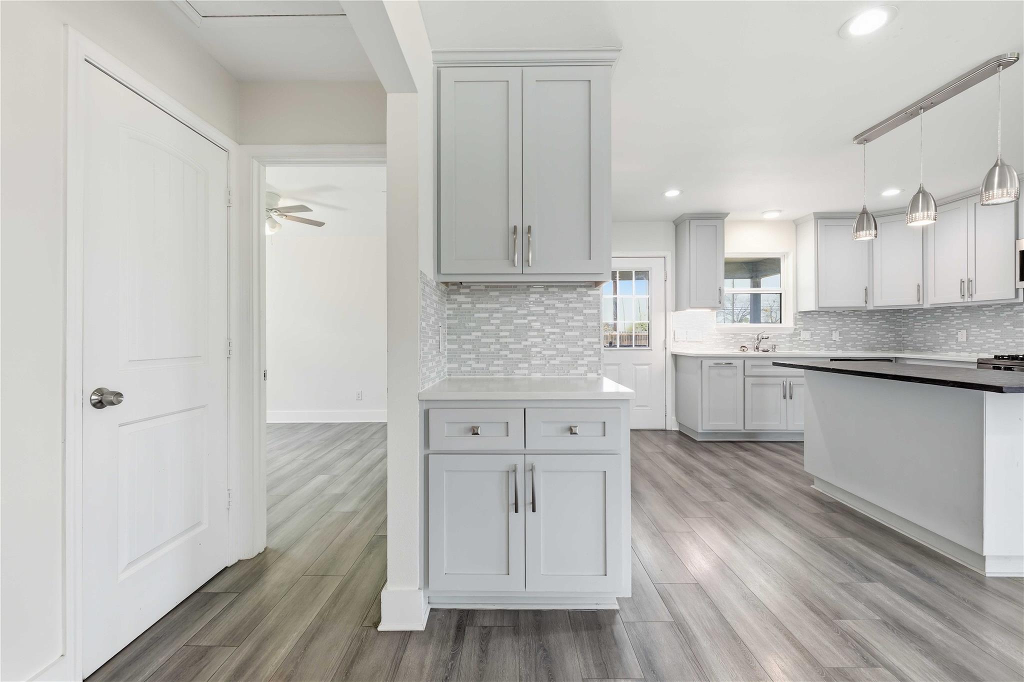 400 Booth St, Taylor, TX 76574