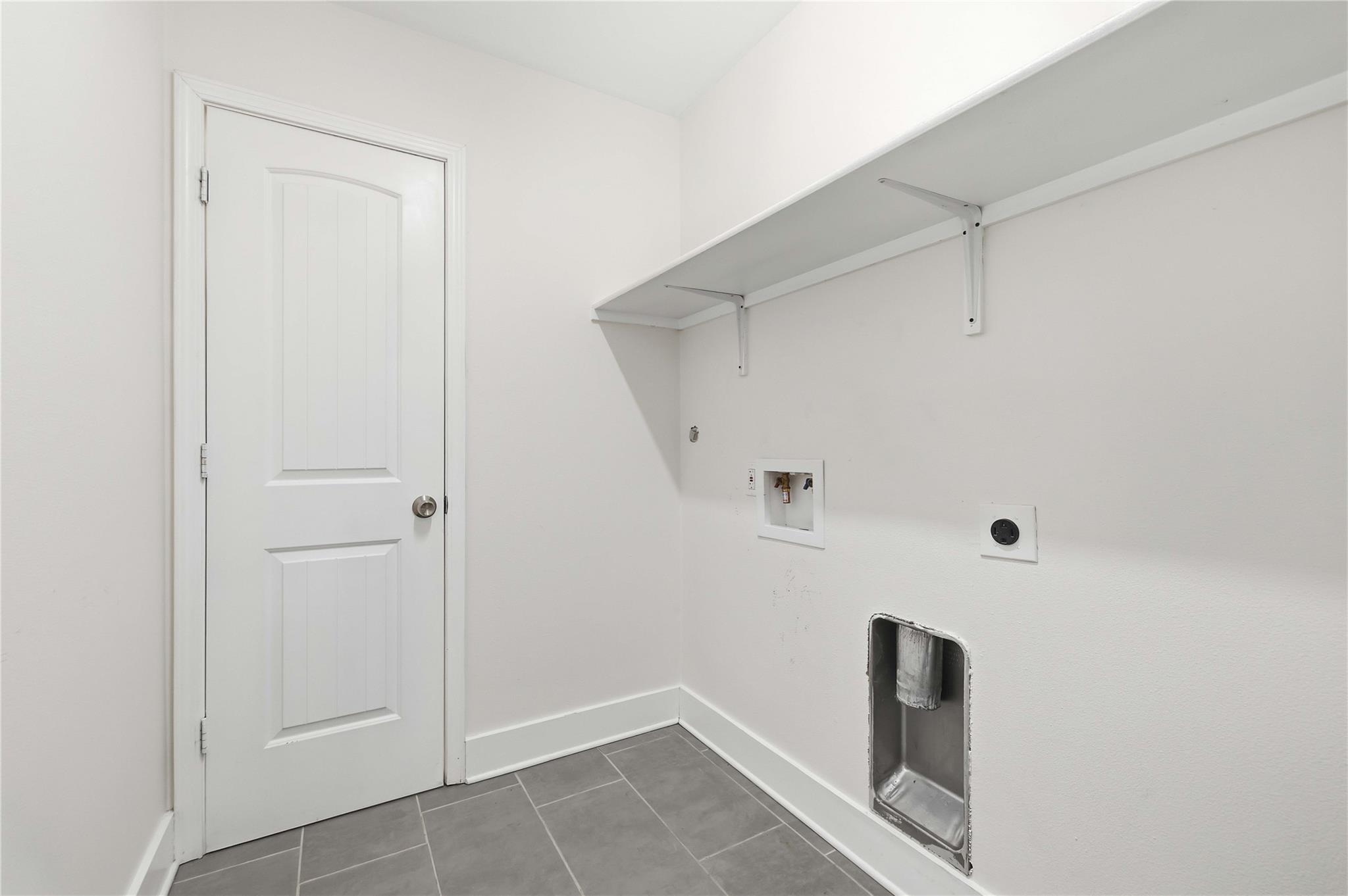 400 Booth St, Taylor, TX 76574