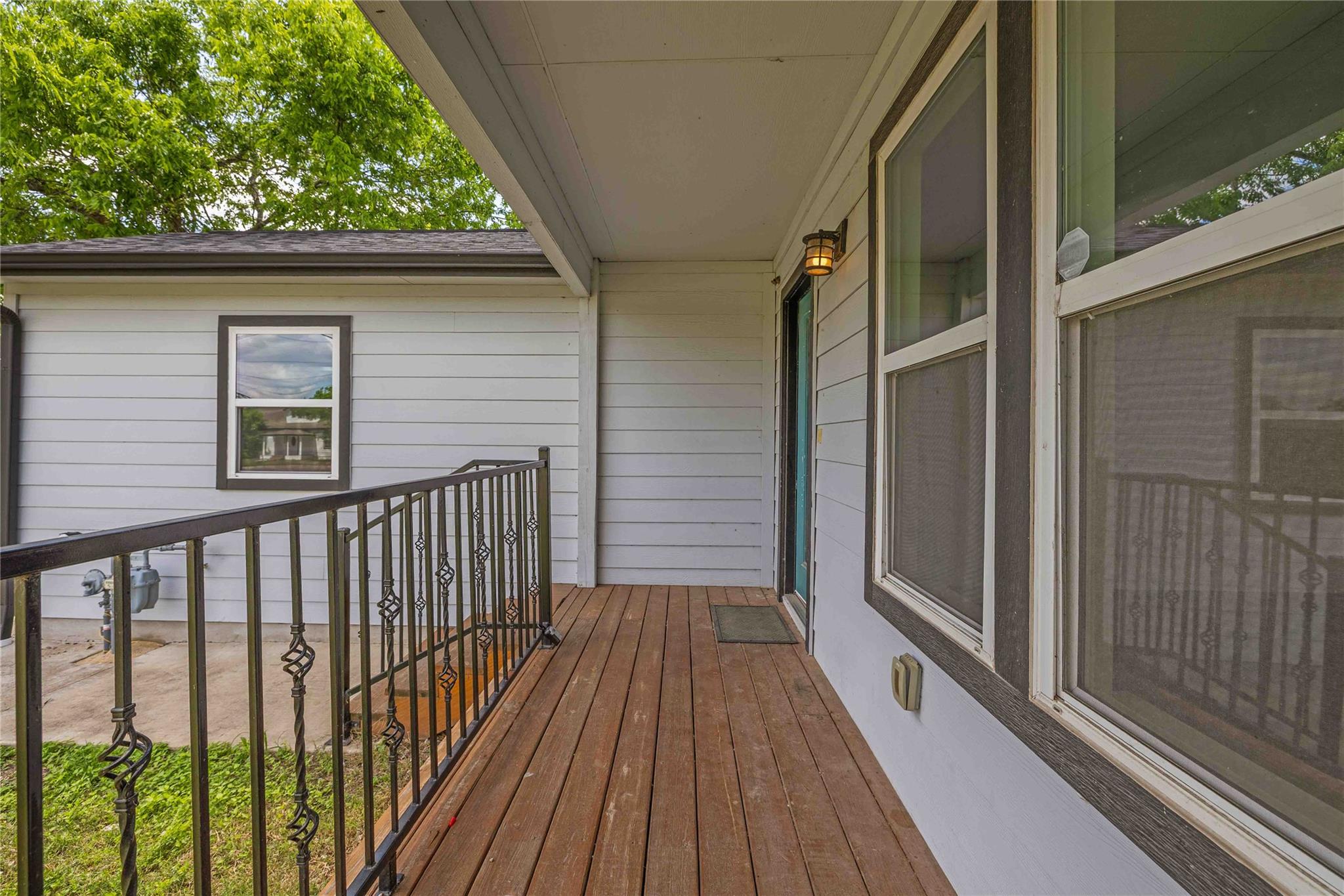 400 Booth St, Taylor, TX 76574