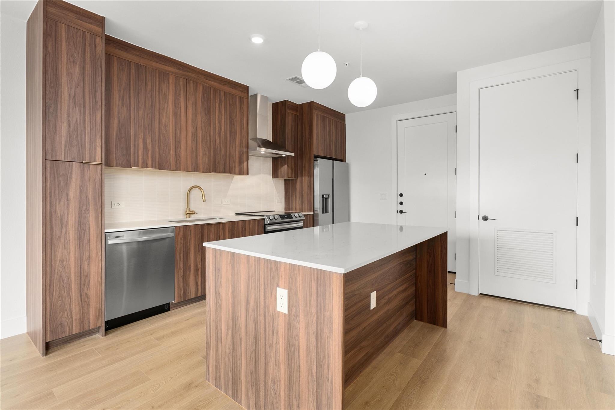 1701 Simond Ave # 644, Austin, TX 78723