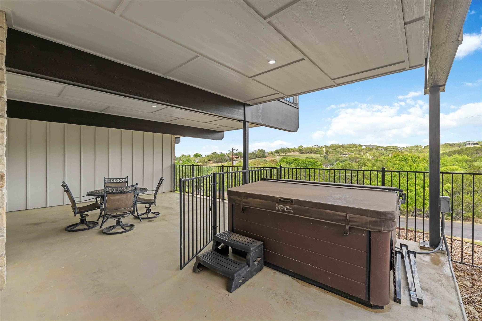 20901 Broken Arrow St, Lago Vista, TX 78645