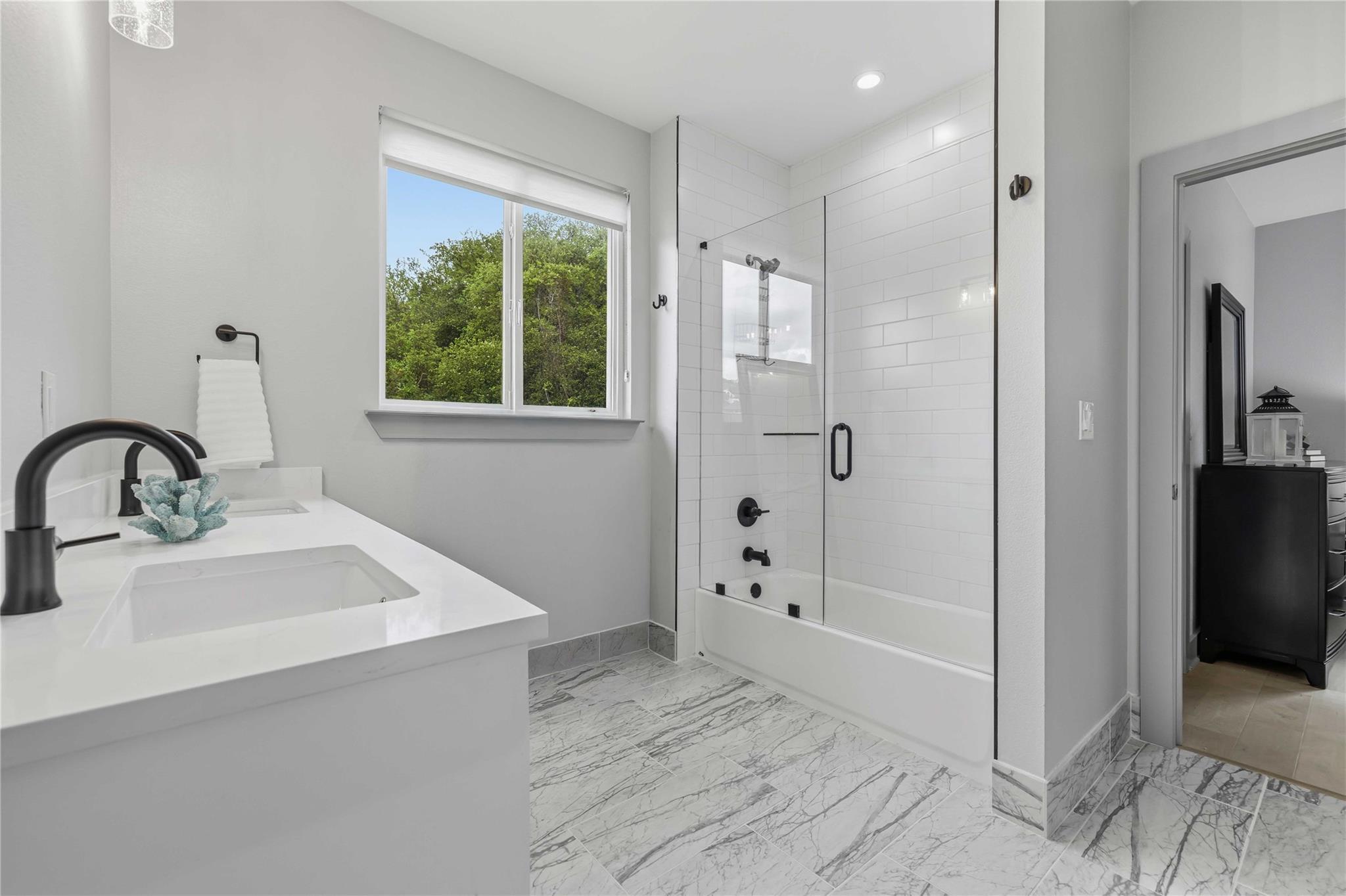 20901 Broken Arrow St, Lago Vista, TX 78645