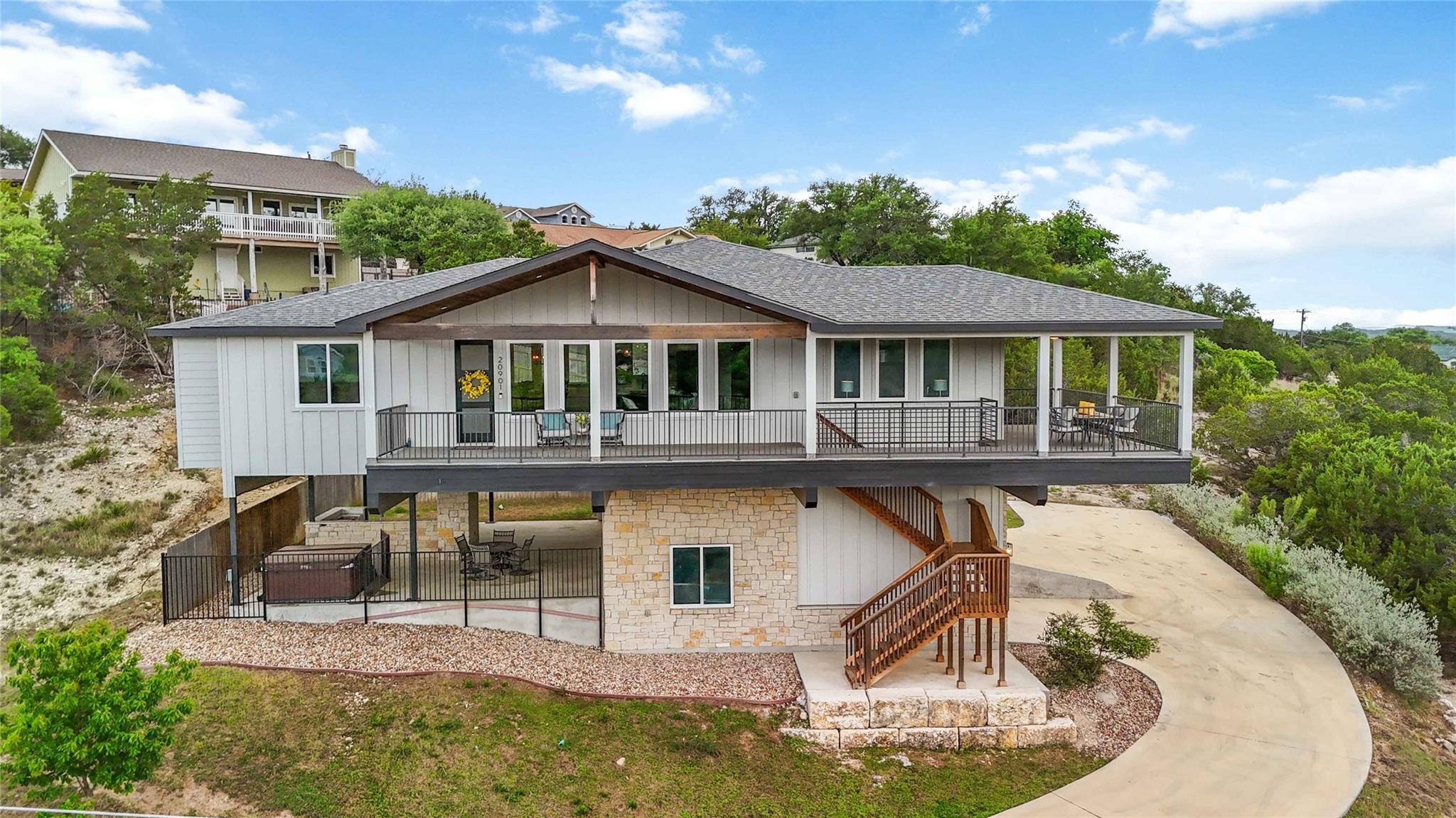 20901 Broken Arrow St, Lago Vista, TX 78645