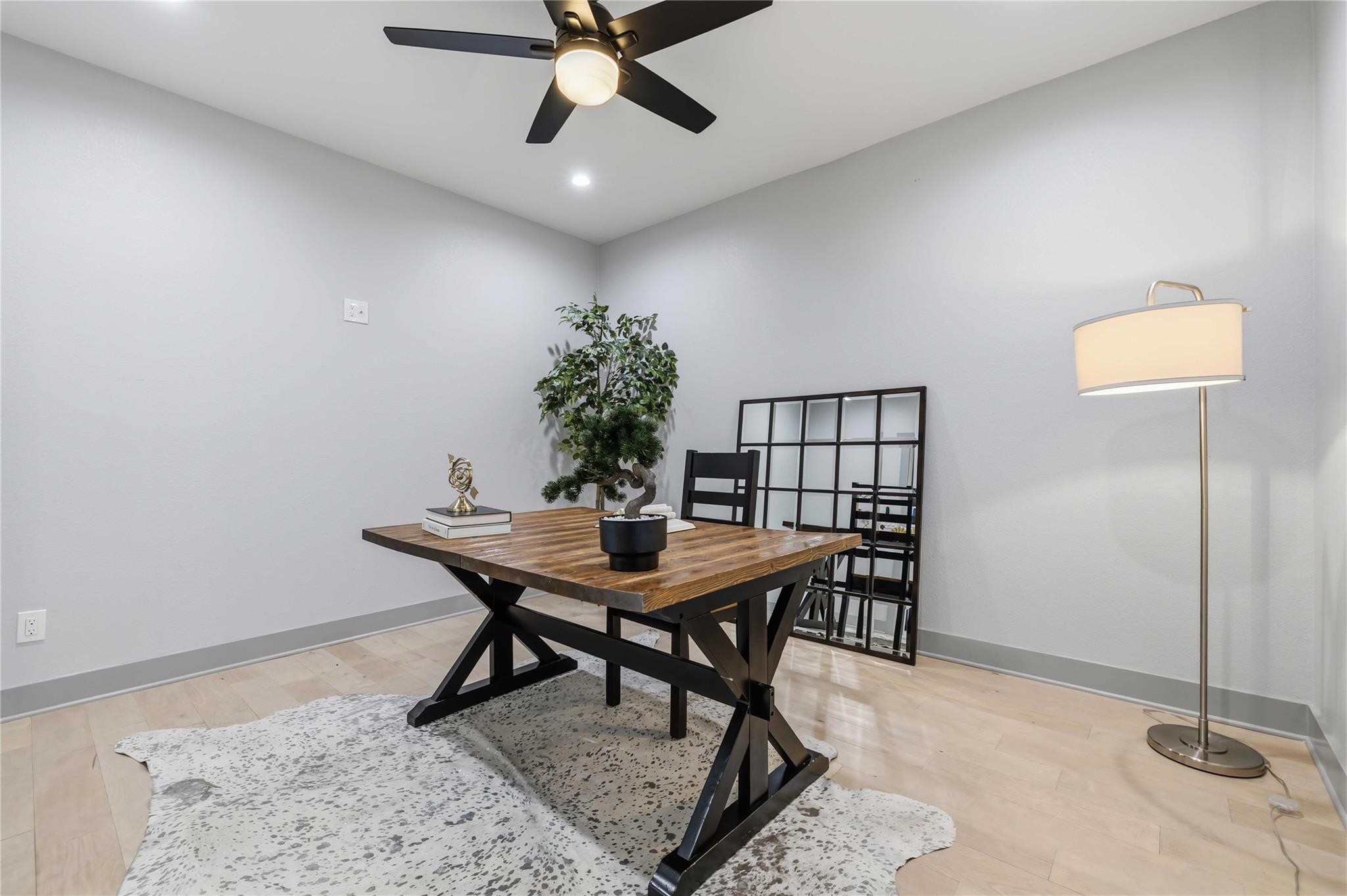 20901 Broken Arrow St, Lago Vista, TX 78645