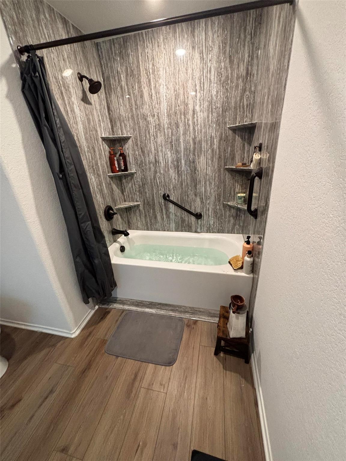 7120 Sparkling Light Dr # B, Del Valle, TX 78617