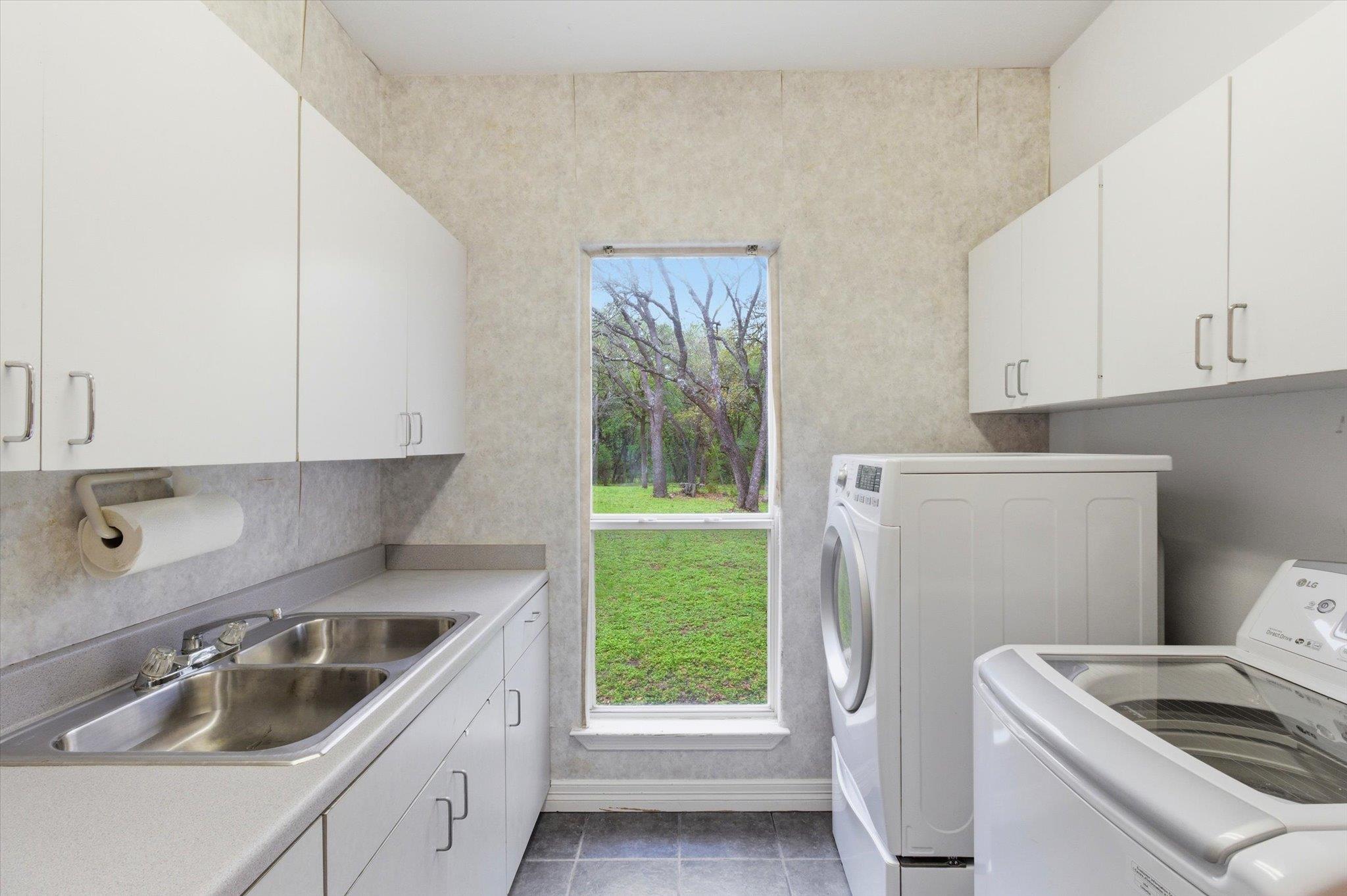 14 Lone Oak Trl, Sunset Valley, TX 78745