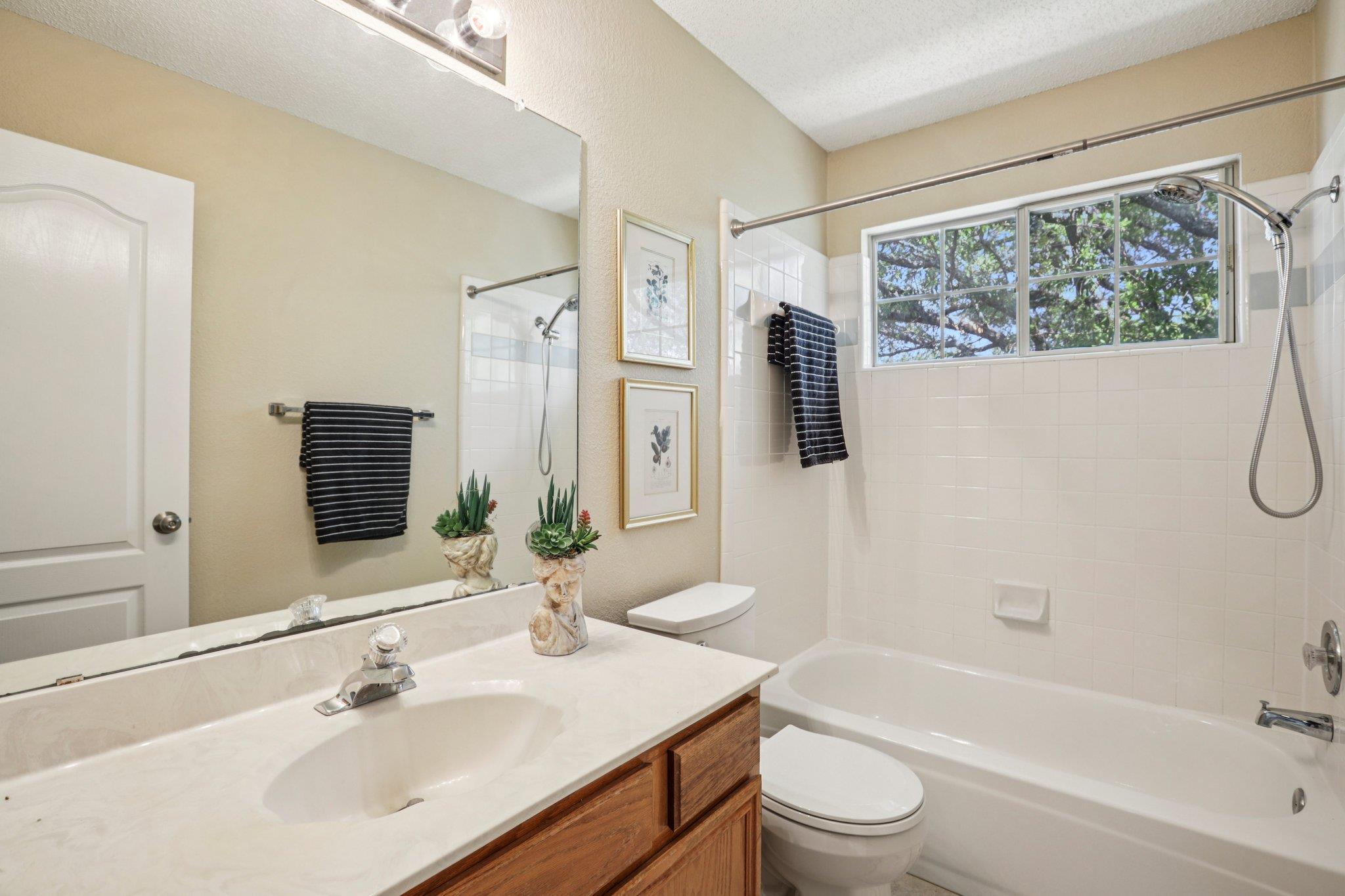 2812 Little Elm Trl, Cedar Park, TX 78613