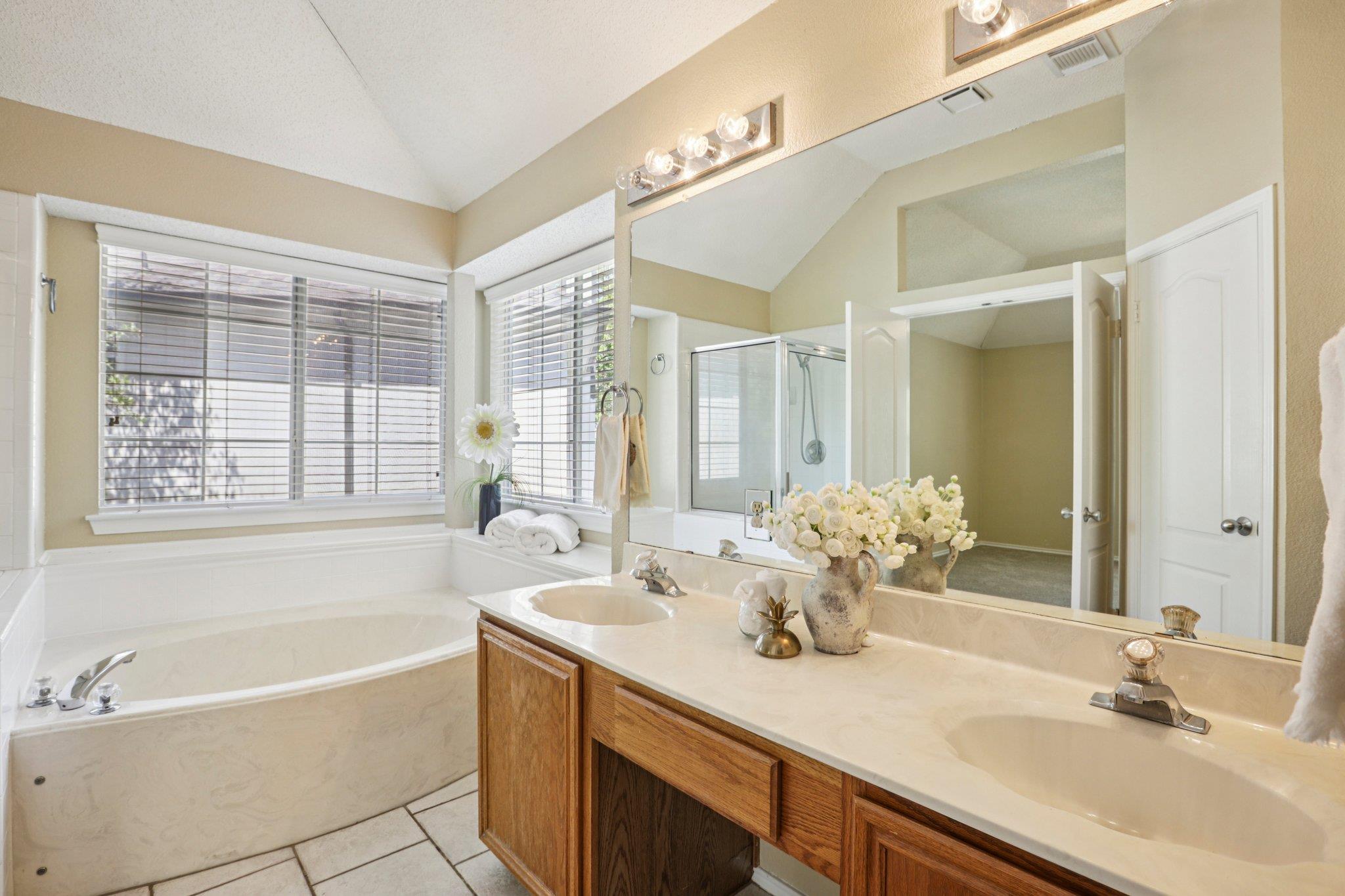 2812 Little Elm Trl, Cedar Park, TX 78613