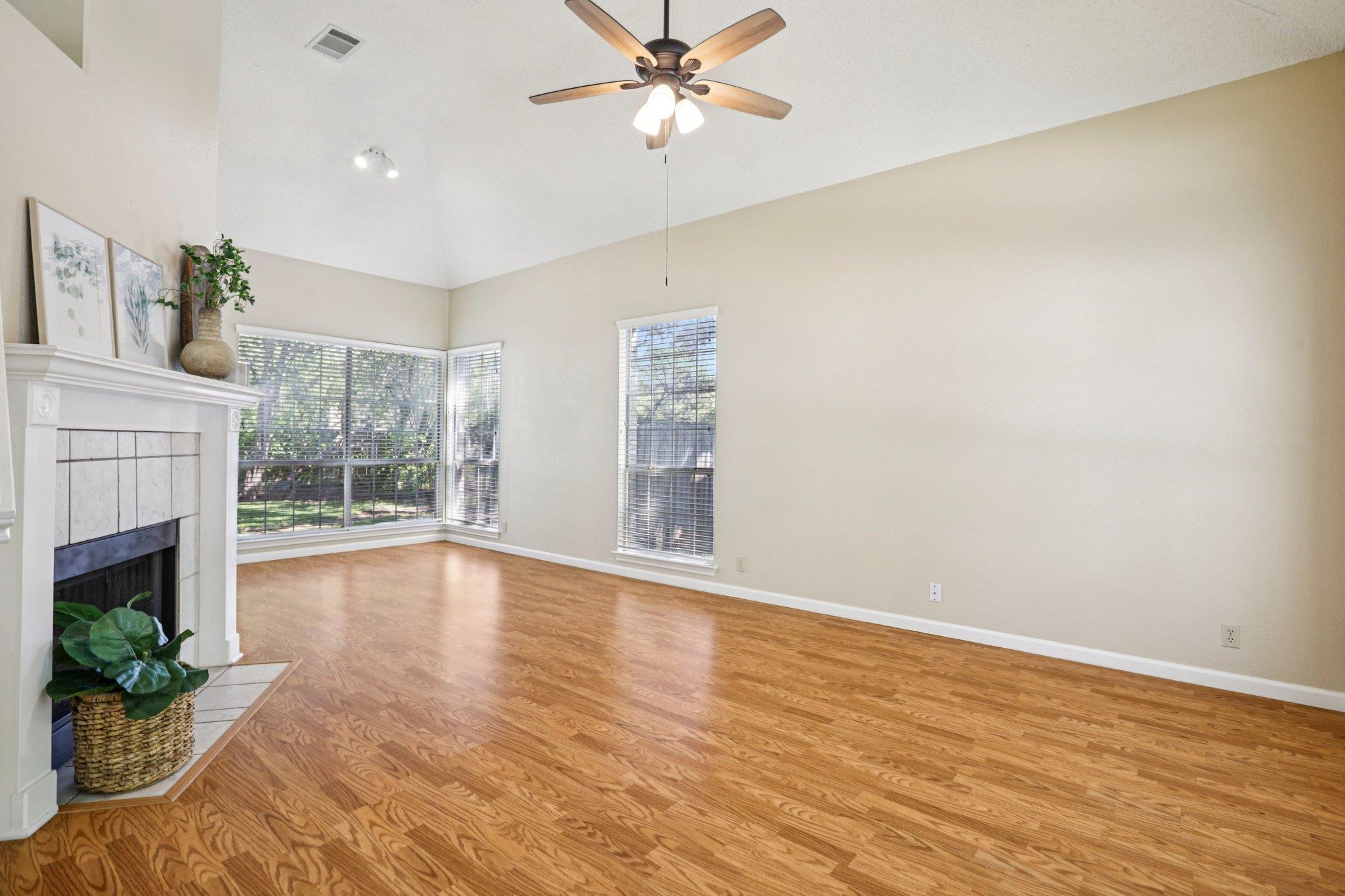 2812 Little Elm Trl, Cedar Park, TX 78613