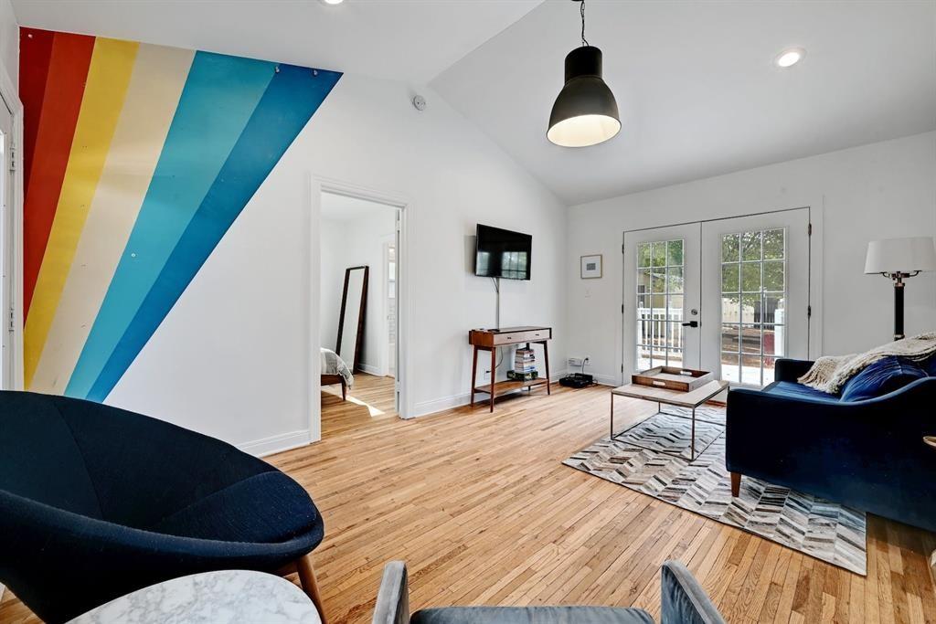 2943 Higgins St, Austin, TX 78722