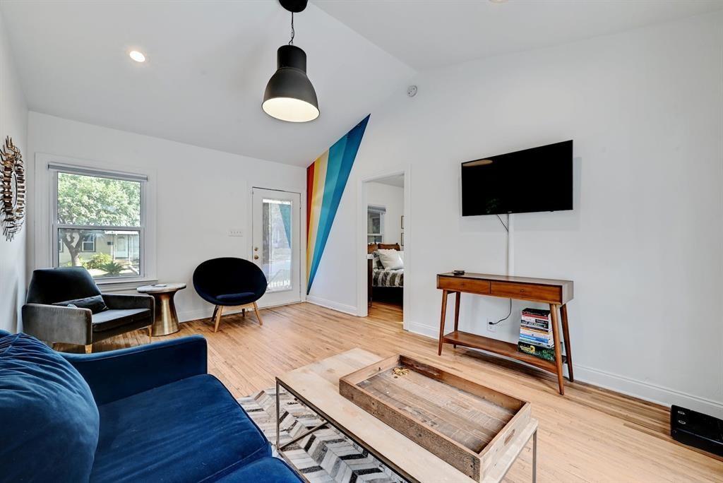 2943 Higgins St, Austin, TX 78722