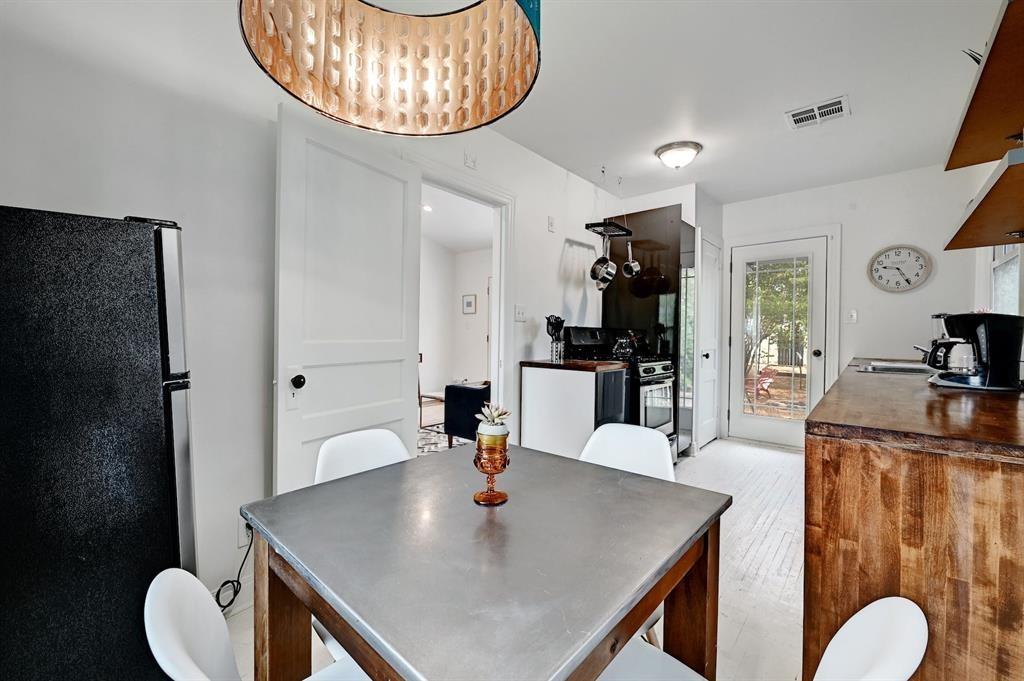 2943 Higgins St, Austin, TX 78722