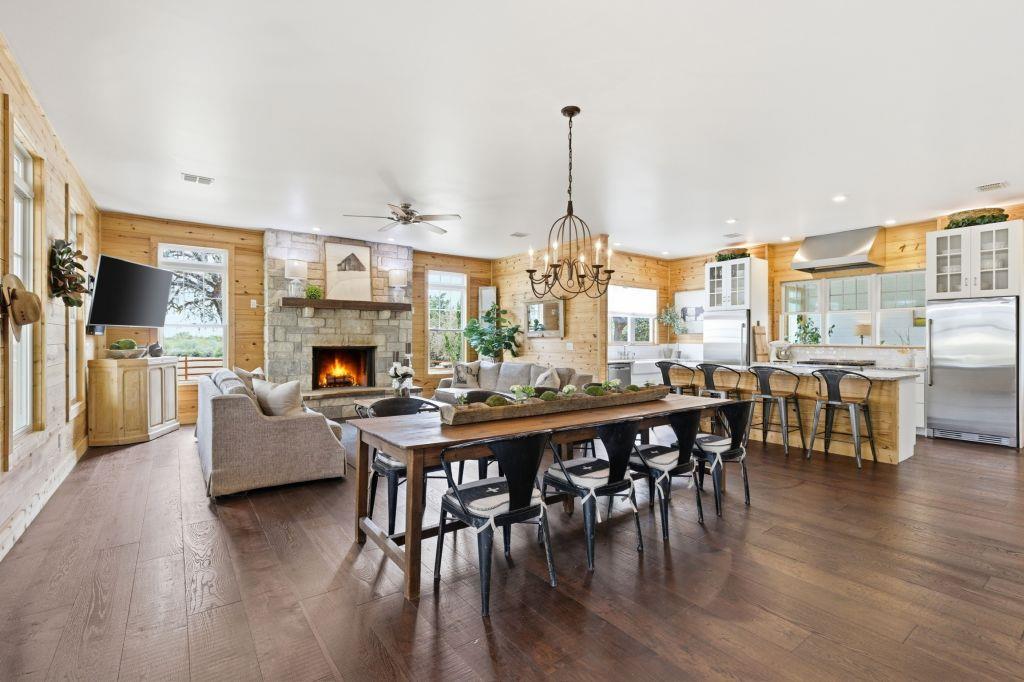 225 Cosmos Ln, Driftwood, TX 78619