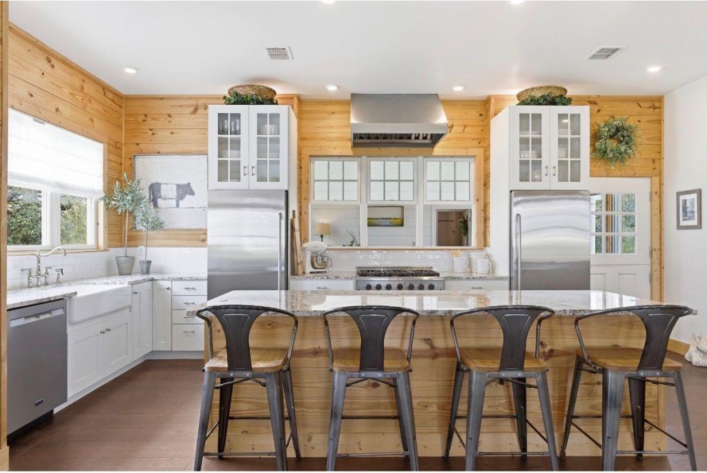 225 Cosmos Ln, Driftwood, TX 78619