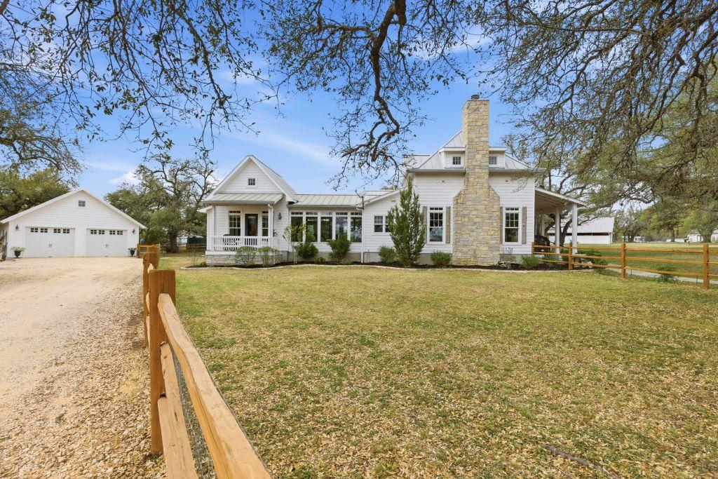 225 Cosmos Ln, Driftwood, TX 78619